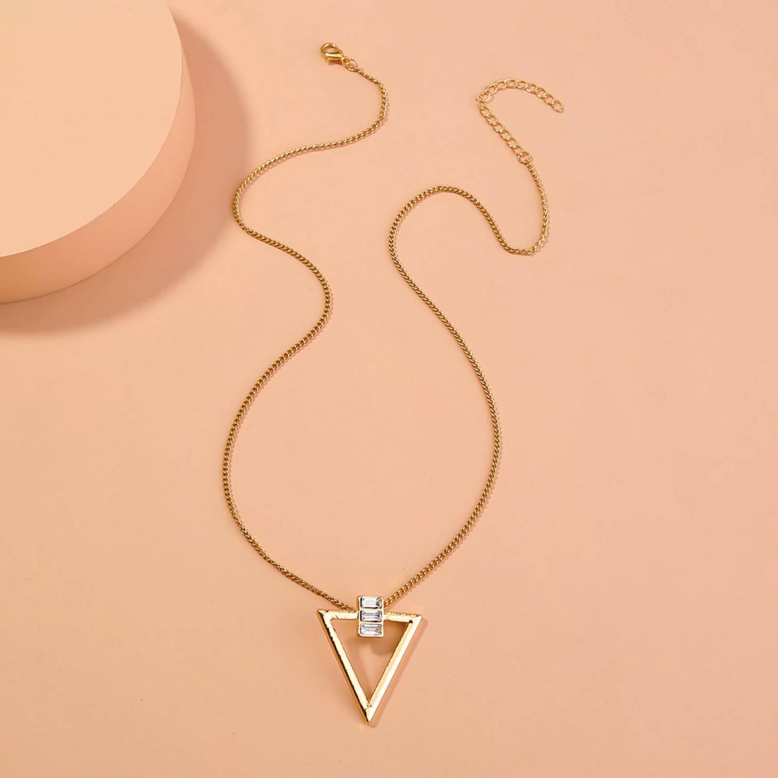 Collar  Triangulo Invertido Chapa de Oro para Mujer