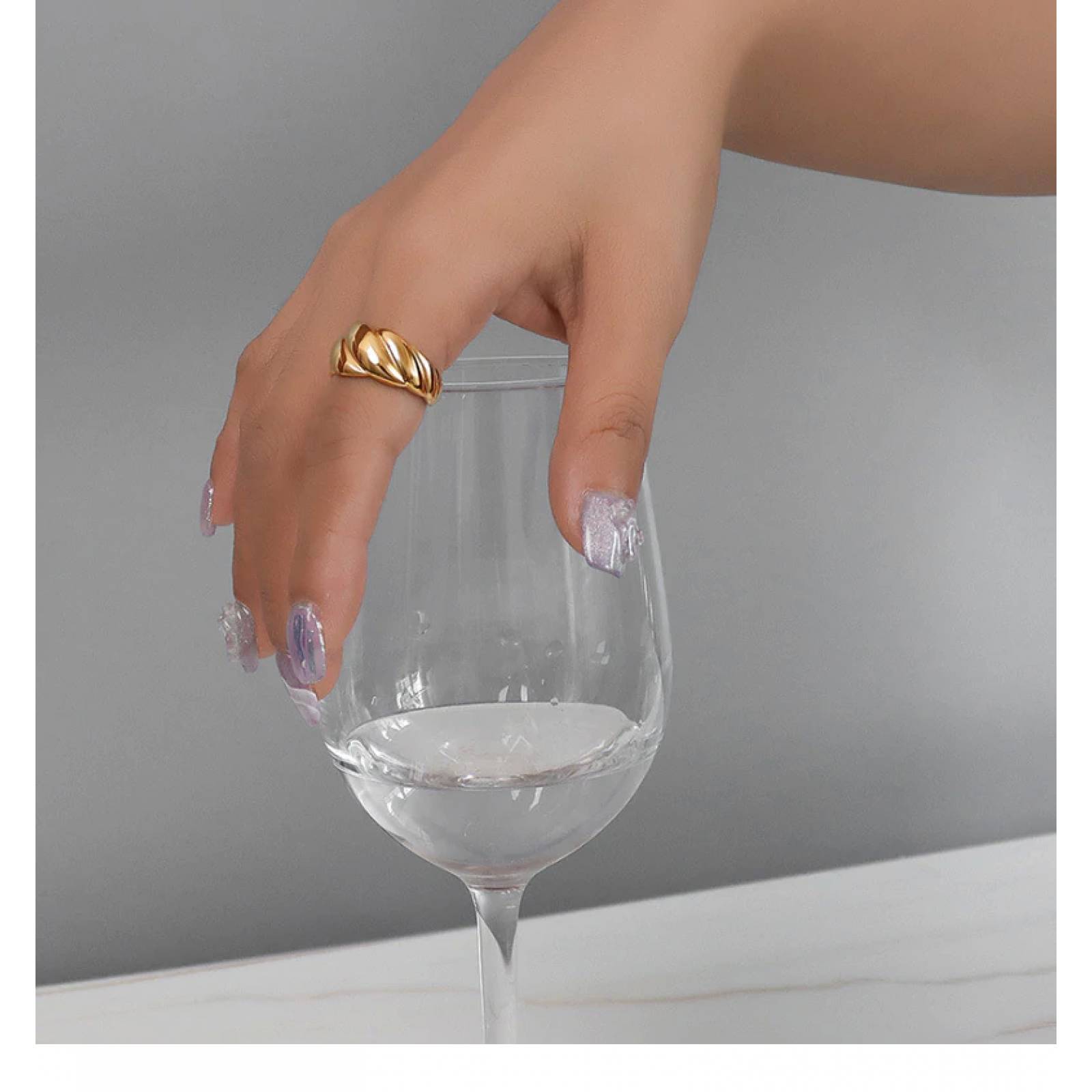Anillo Geométrico Chapa de Oro para Mujer