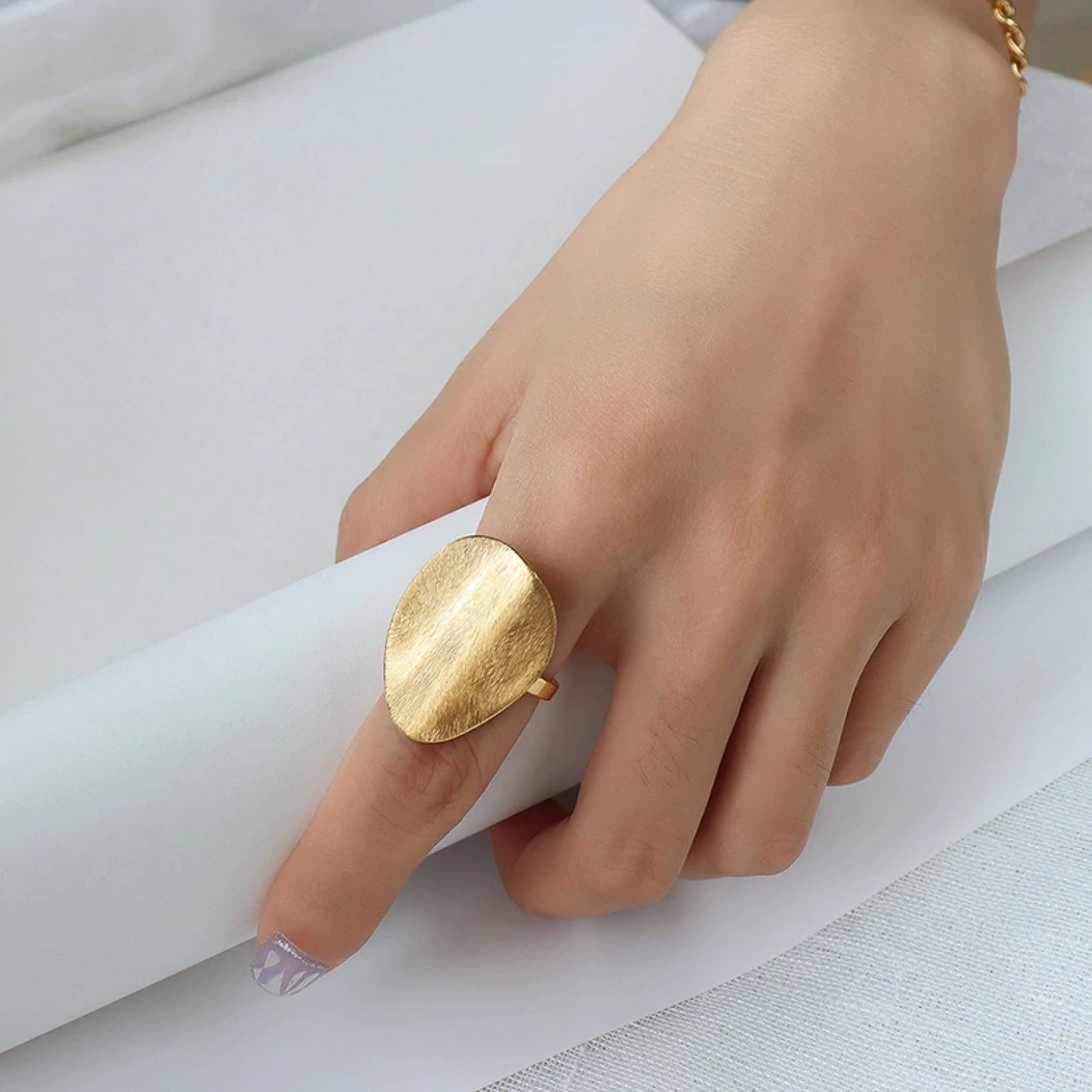 Anillo Oro Circulo Irregular Chapa de Oro para Mujer