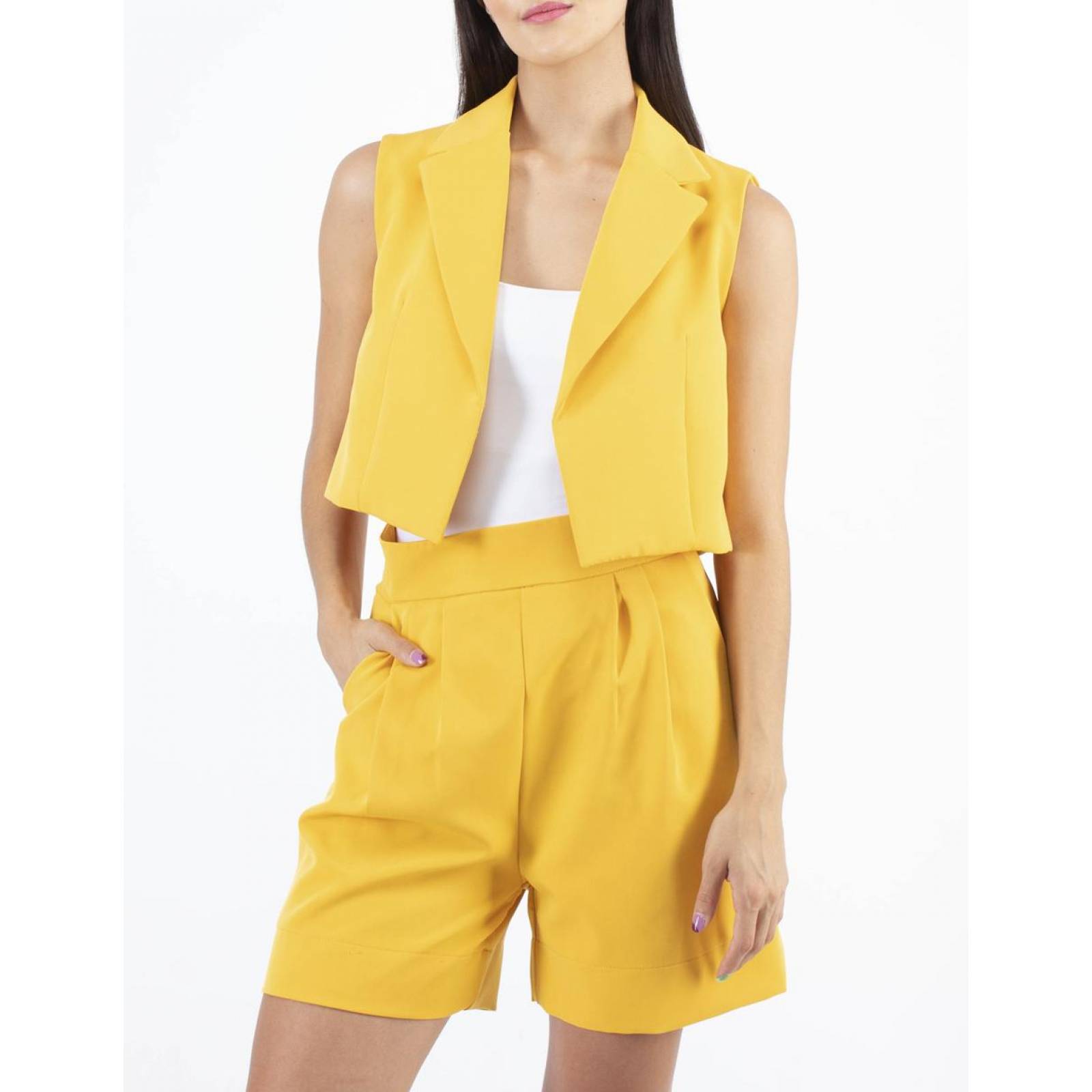 Short clásico con bolsillos AMAD para DAMA 