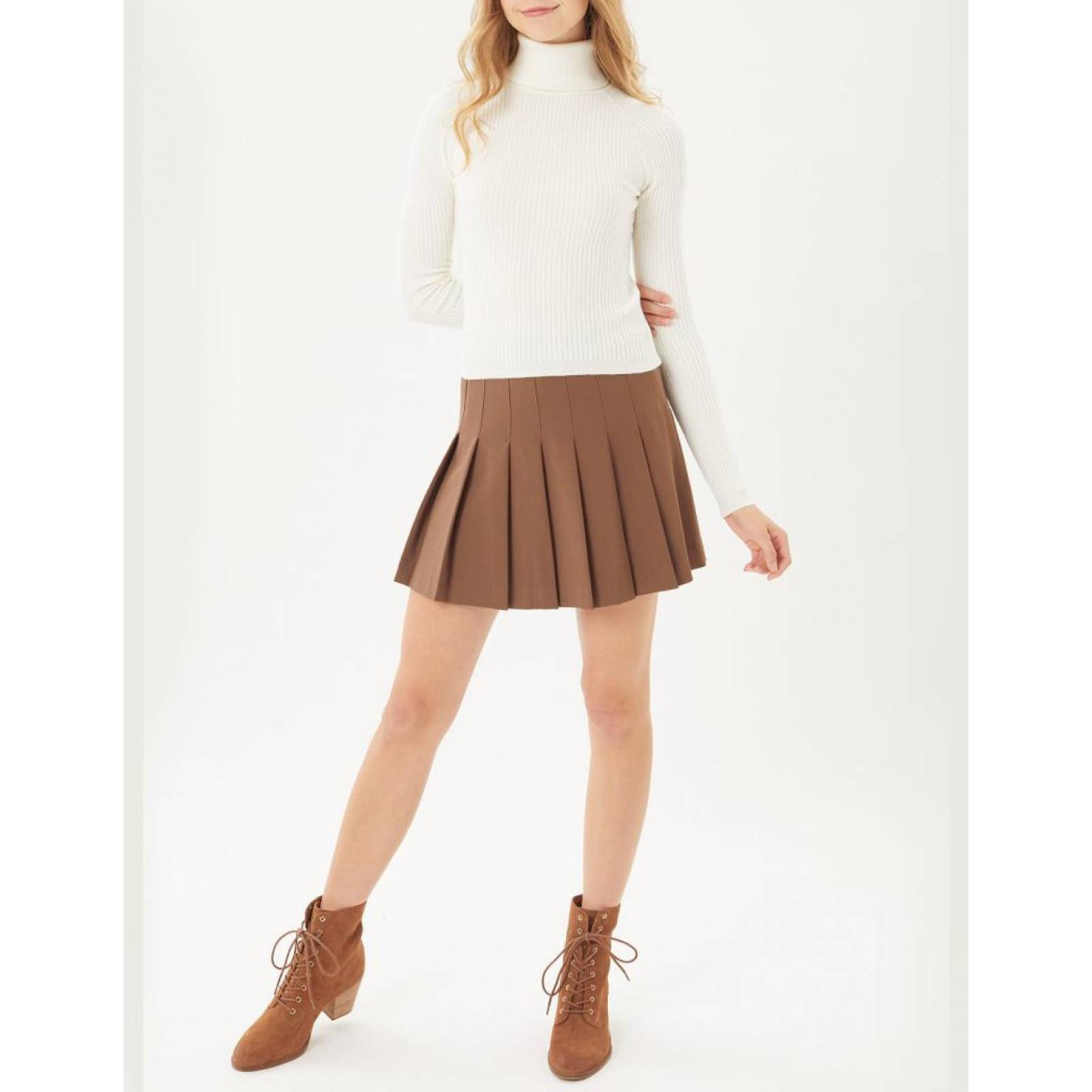 Blusa tejida cuello alto AMAD para dama 