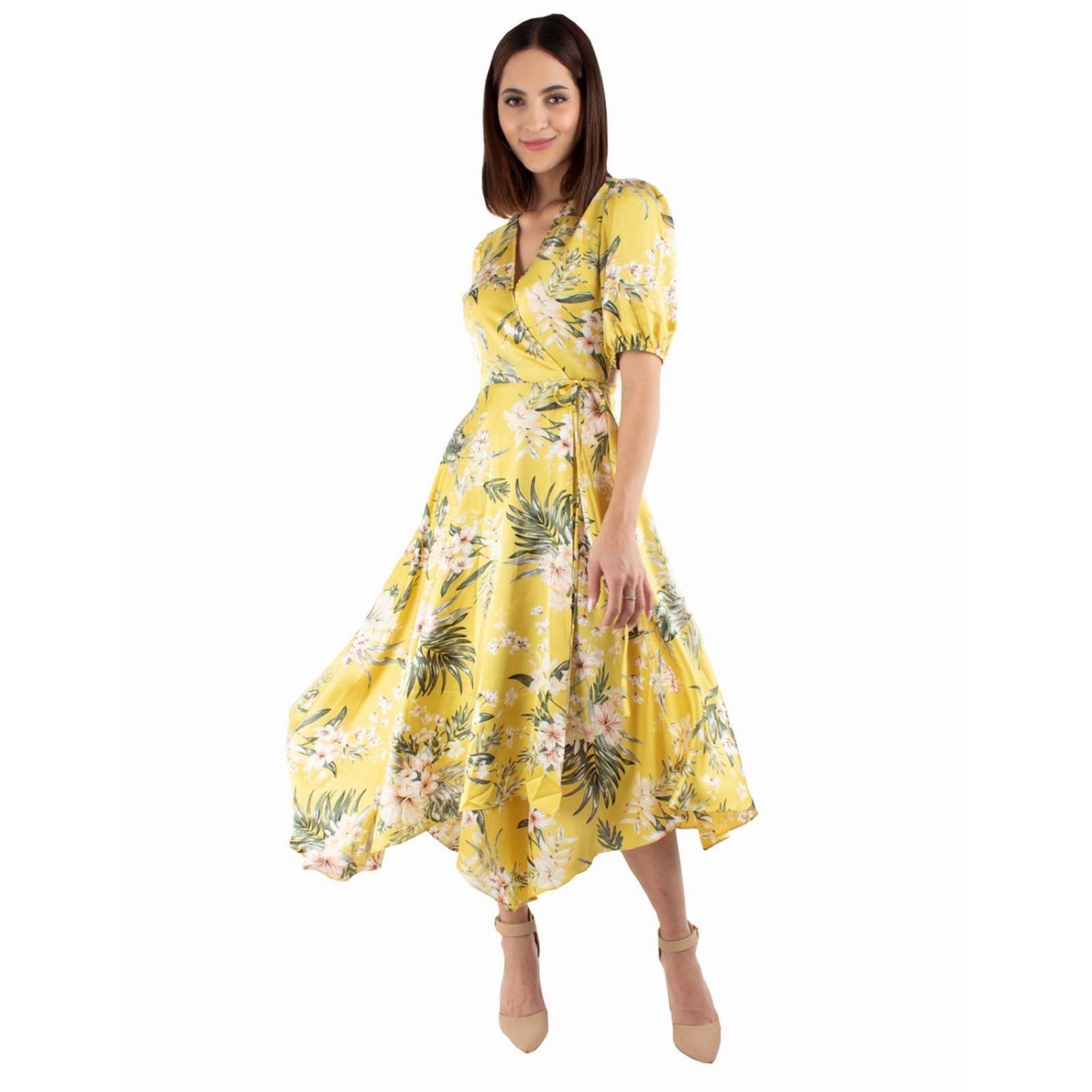 Vestido floral amarillo, de largo asimétrico 