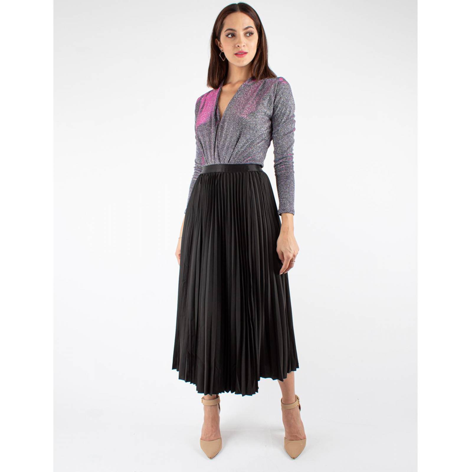 Falda midi plisada clásica