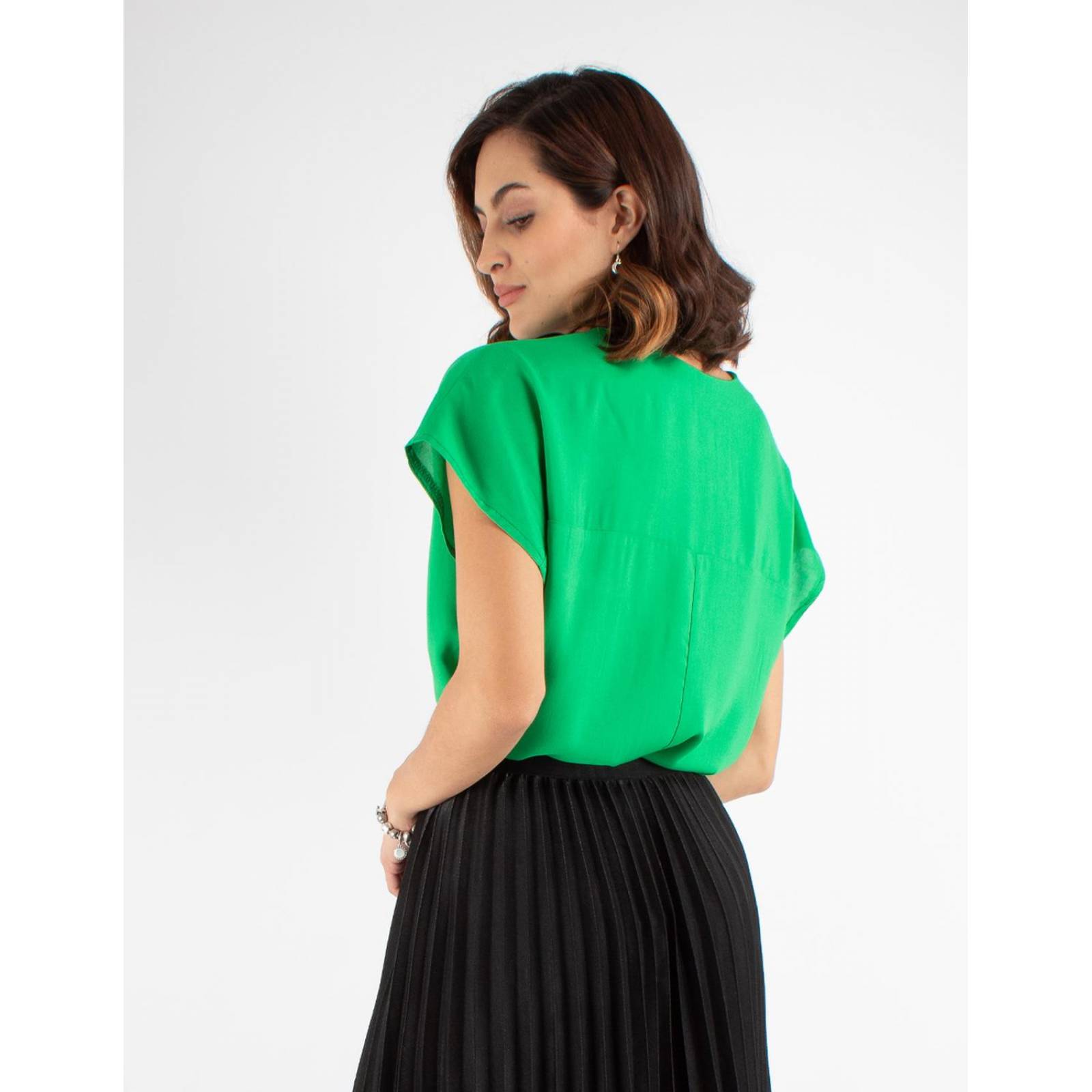 Blusa amplia cuello V 