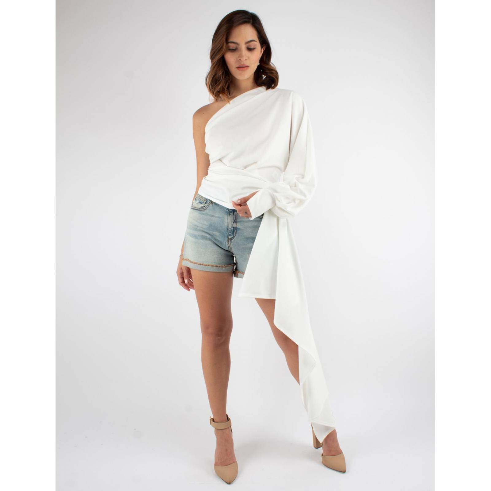 Blusa de corte asimétrico extra largo