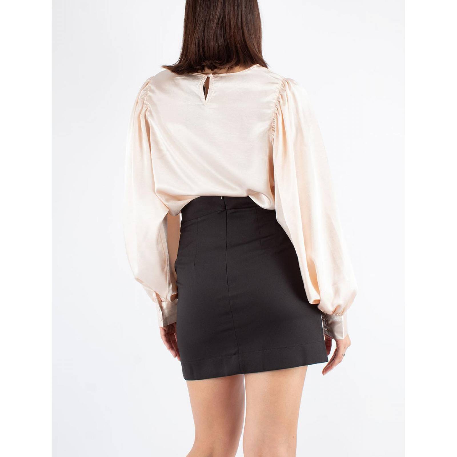 Mini falda con abertura 