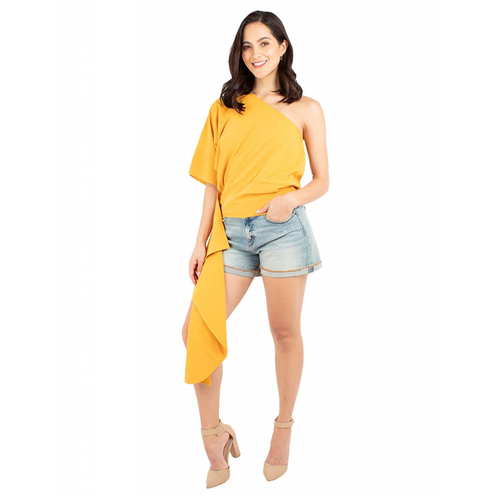 Blusa con una manga y largo asimétrico 