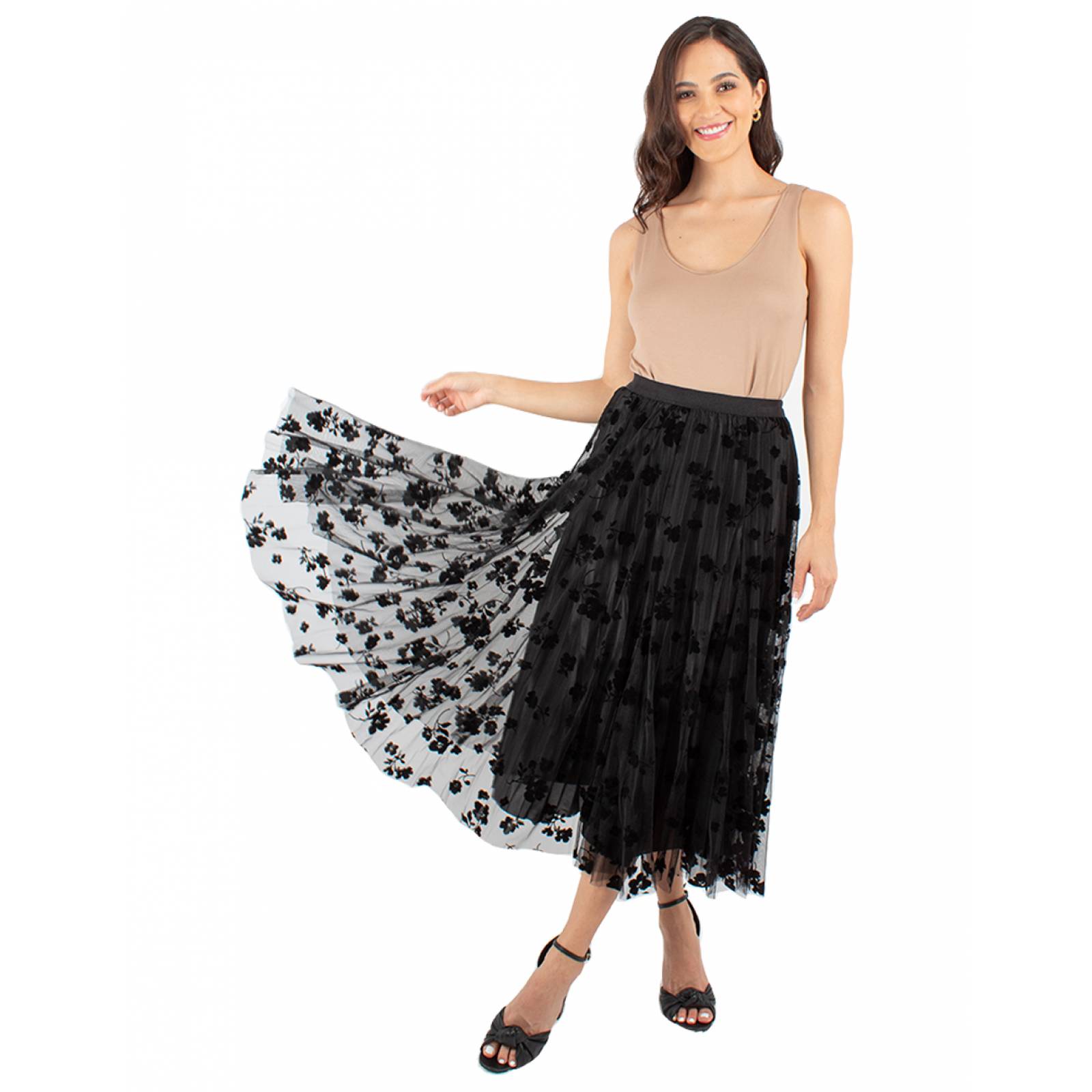 Falda de tul amplia con flores