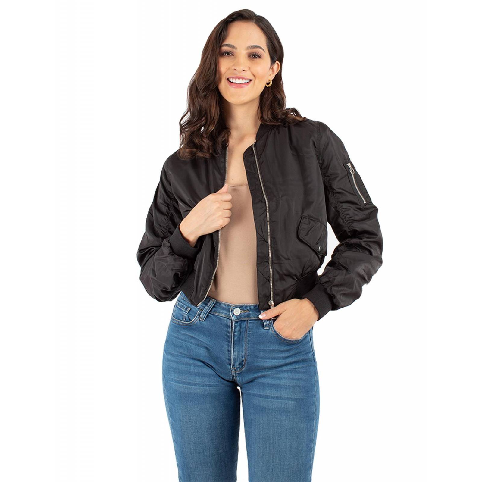Chamarra tipo bomber jacket con bolsillos 