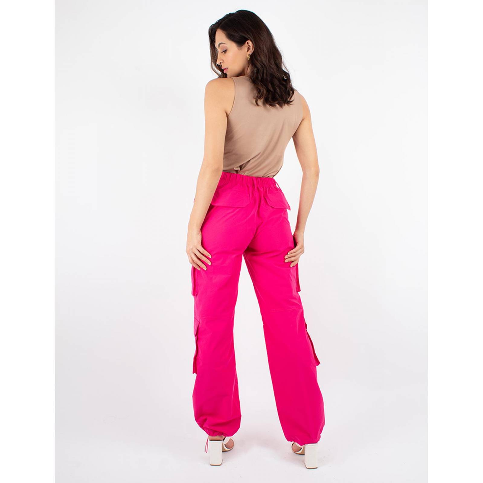 Pantalón tipo cargo 