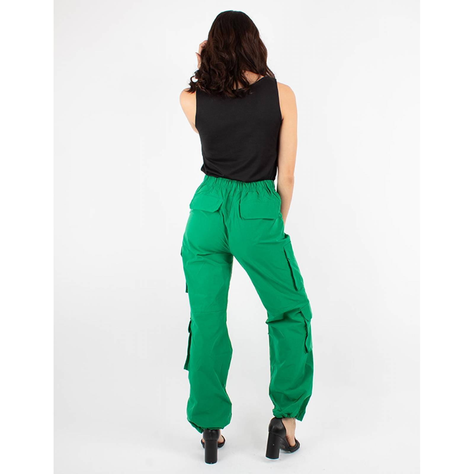 Pantalón tipo cargo 