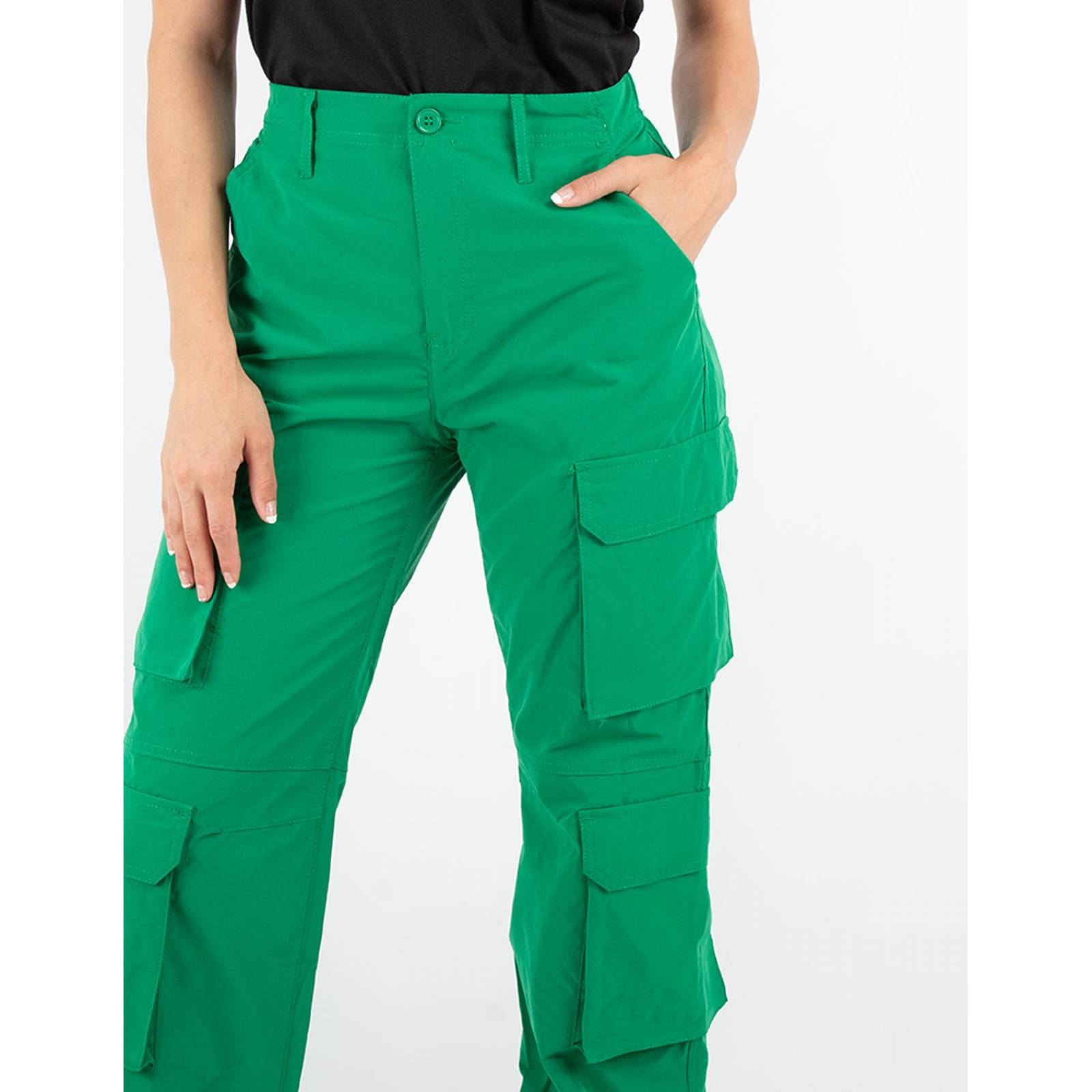 Pantalón tipo cargo 
