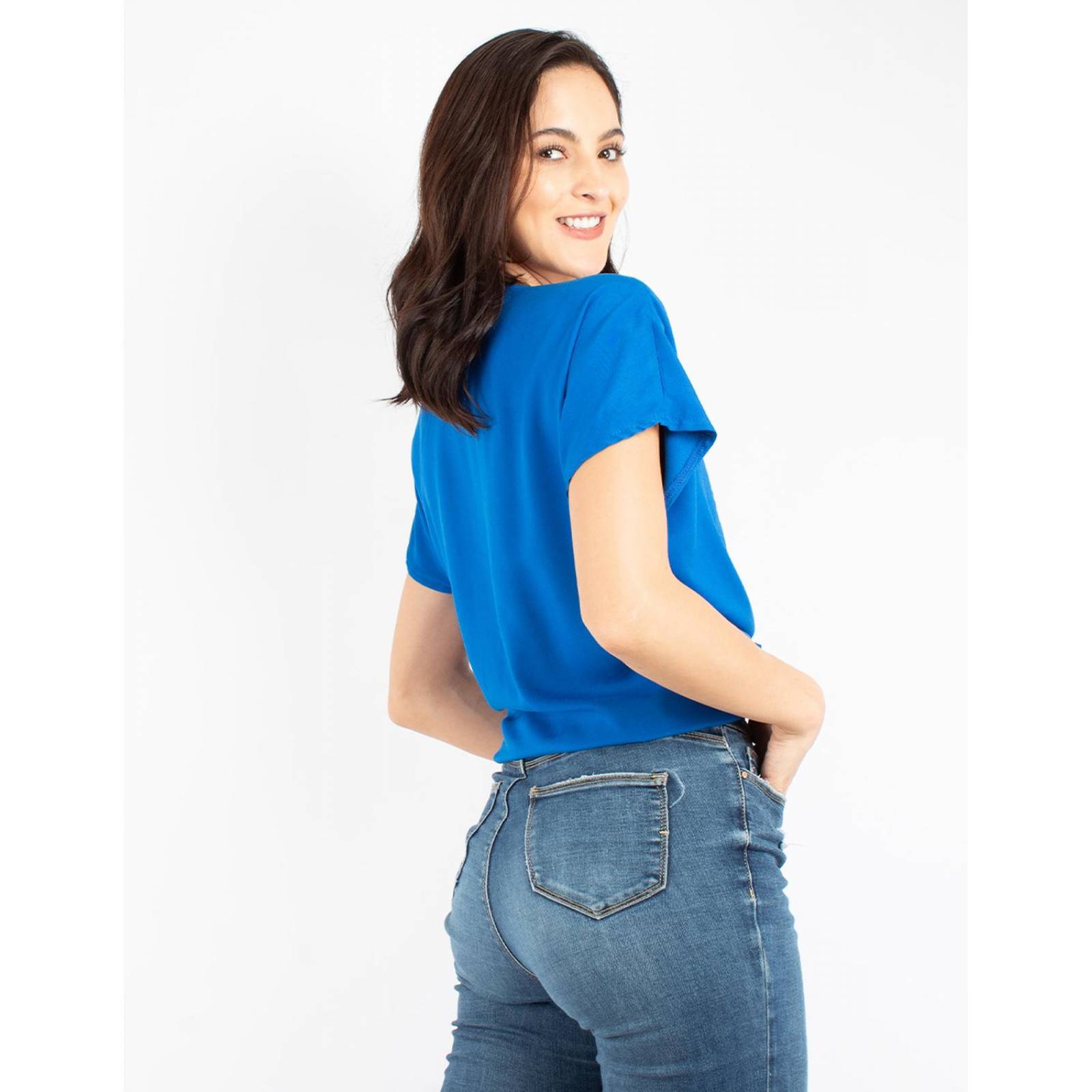 Blusa con amarre al frente 