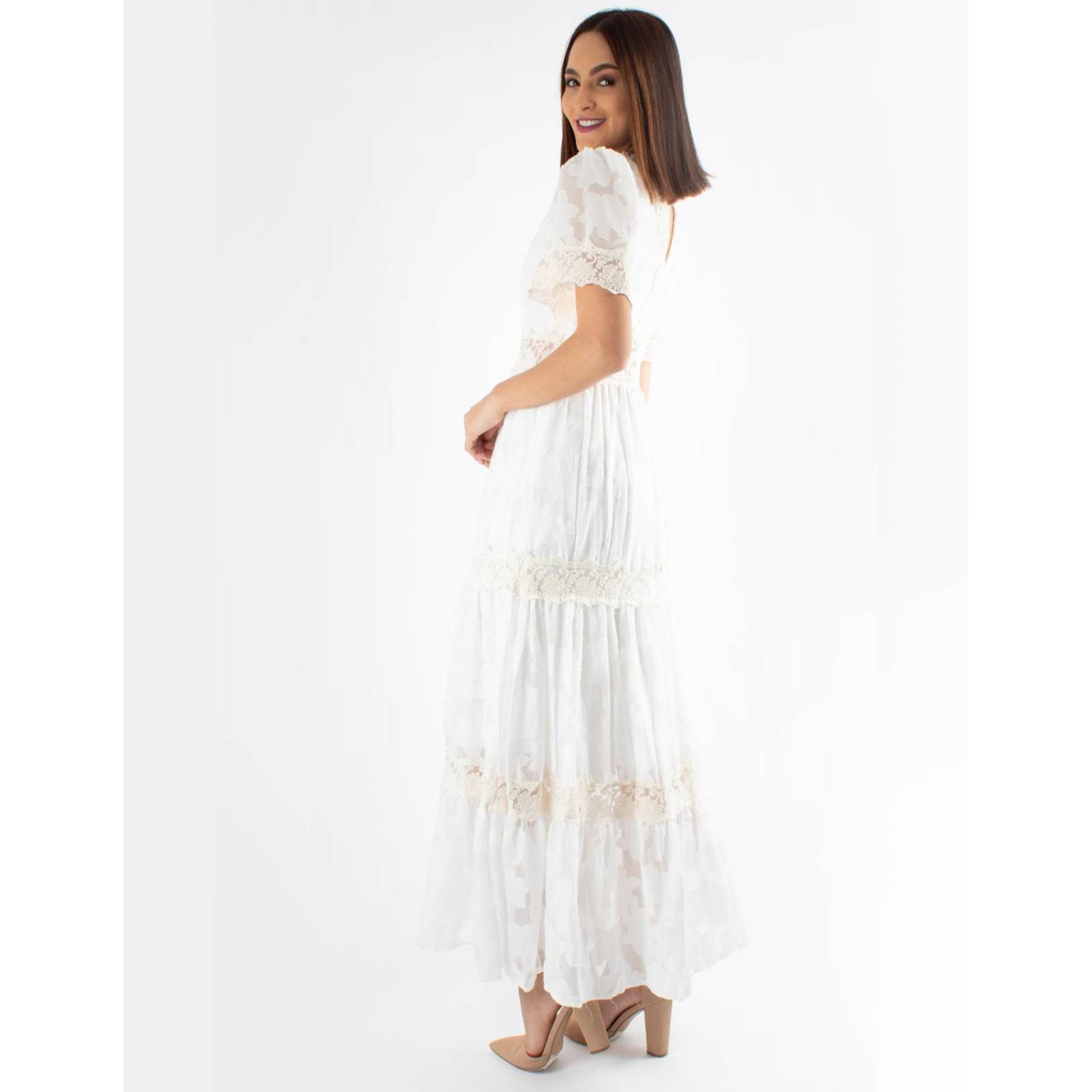 Vestido maxi de encaje blanco cuello V 