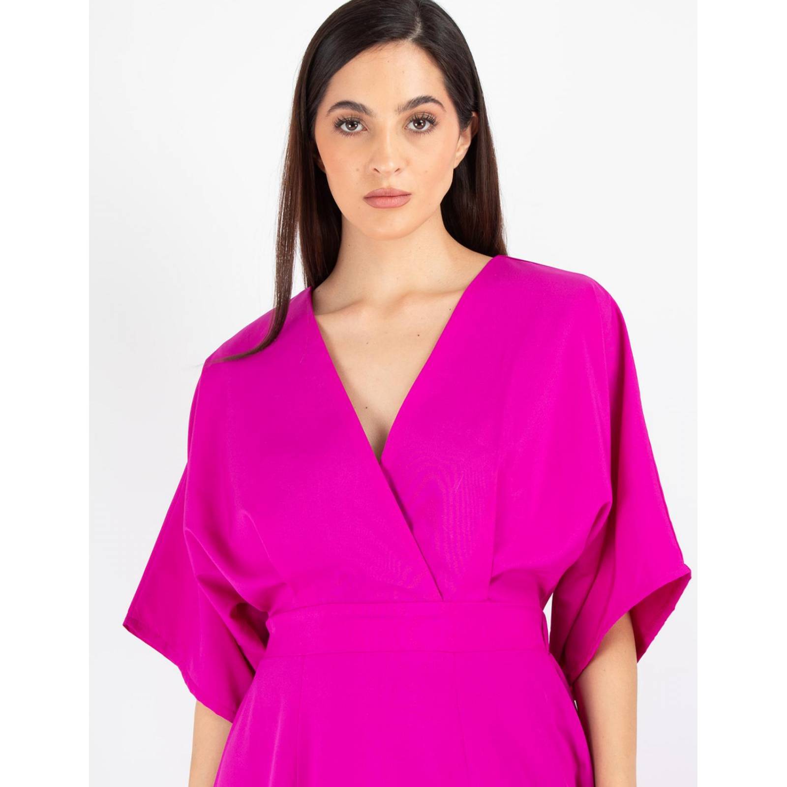 Maxi vestido manga kimono con aberturas al frente 
