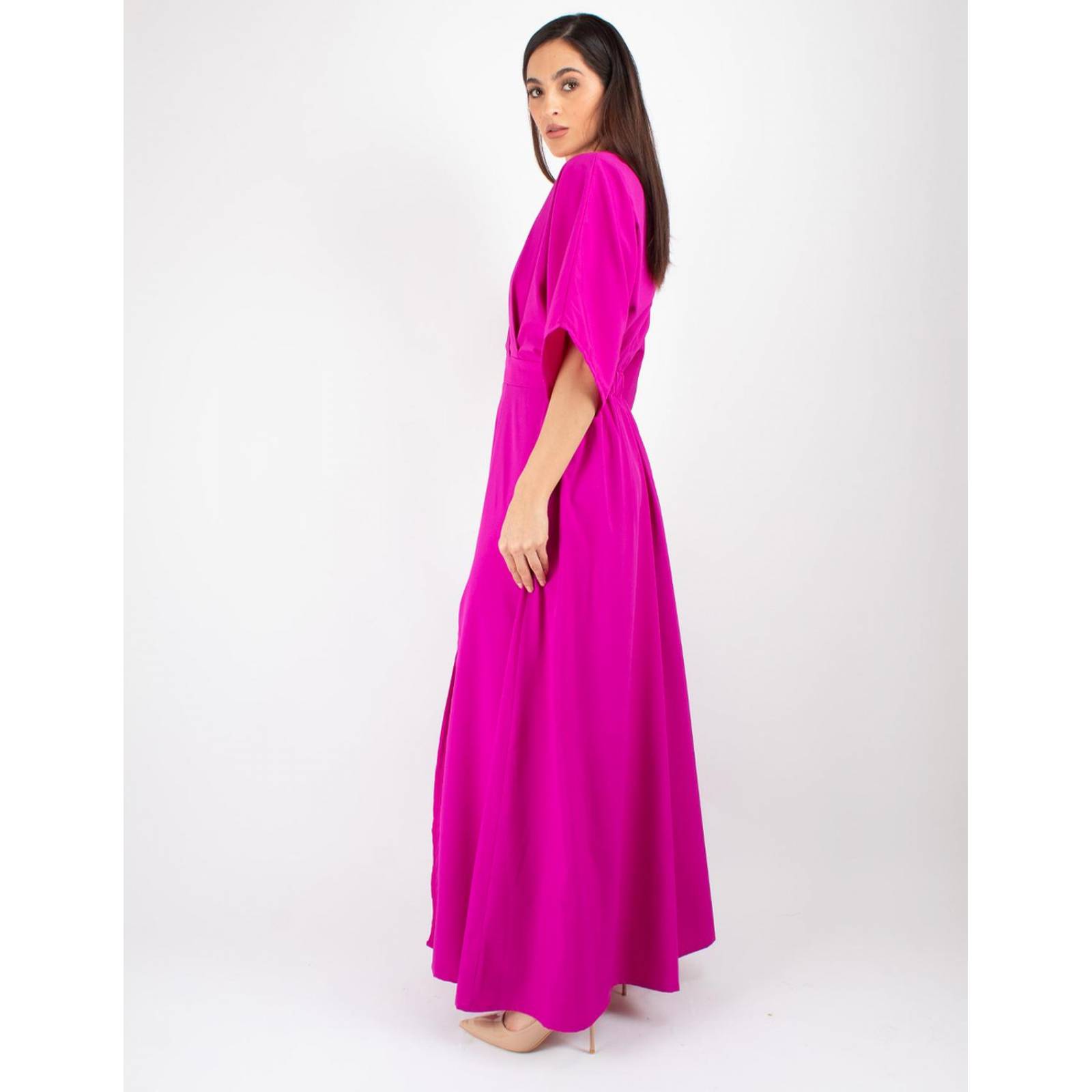 Maxi vestido manga kimono con aberturas al frente 
