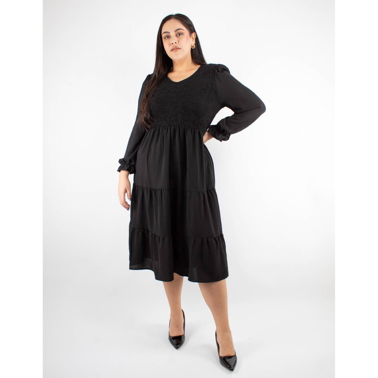 Vestido negro Curvy con fruncido elástico, cuello V 