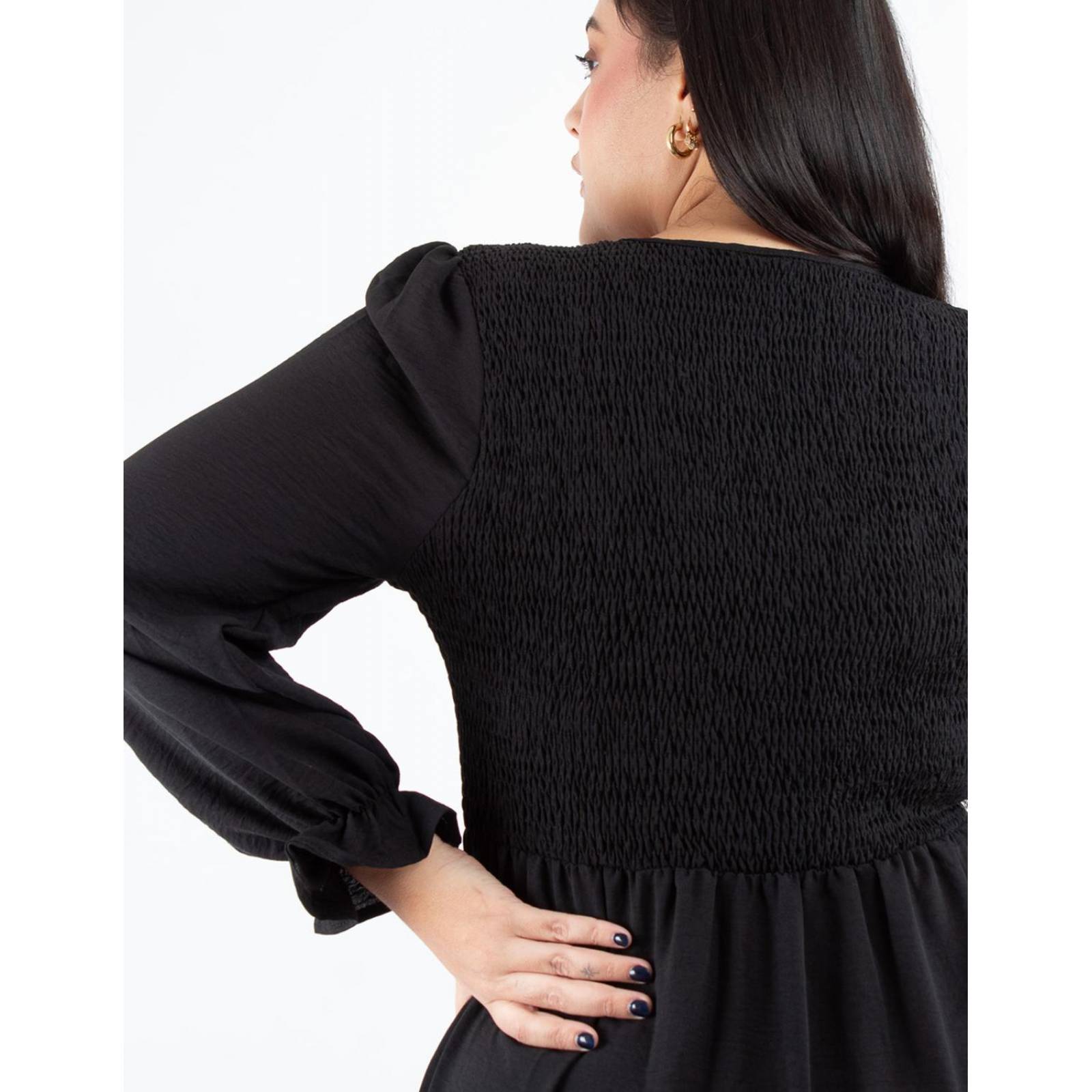 Vestido negro Curvy con fruncido elástico, cuello V 