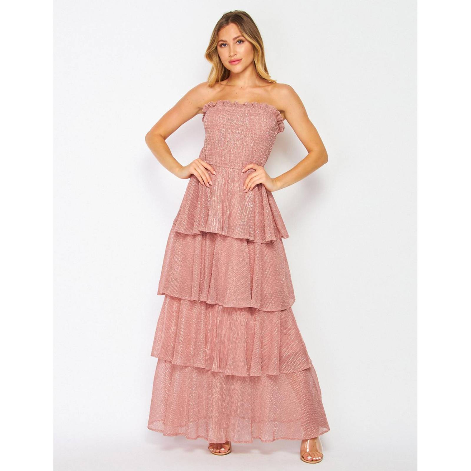 Vestido strapless con falda en capas 