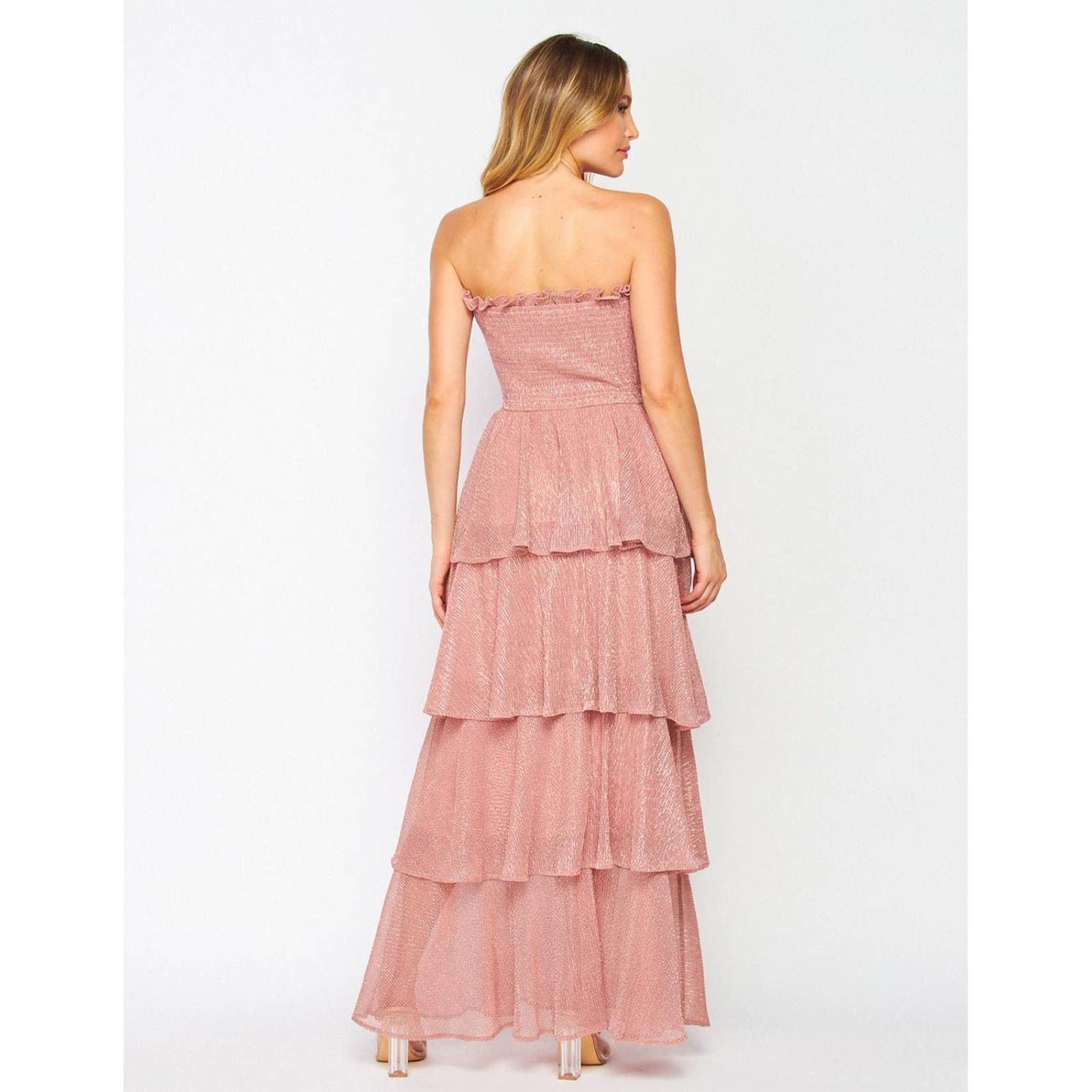Vestido strapless con falda en capas 