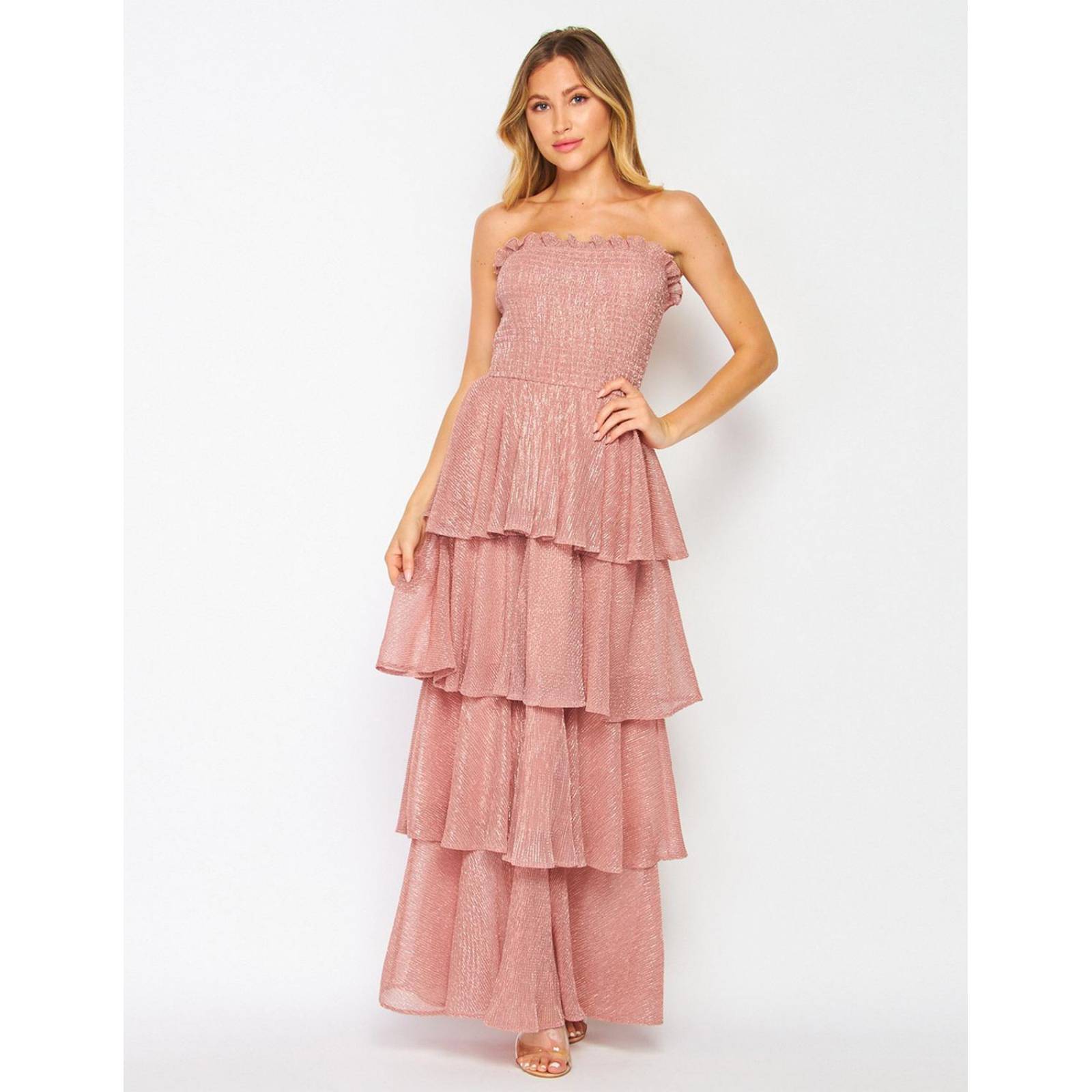 Vestido strapless con falda en capas 