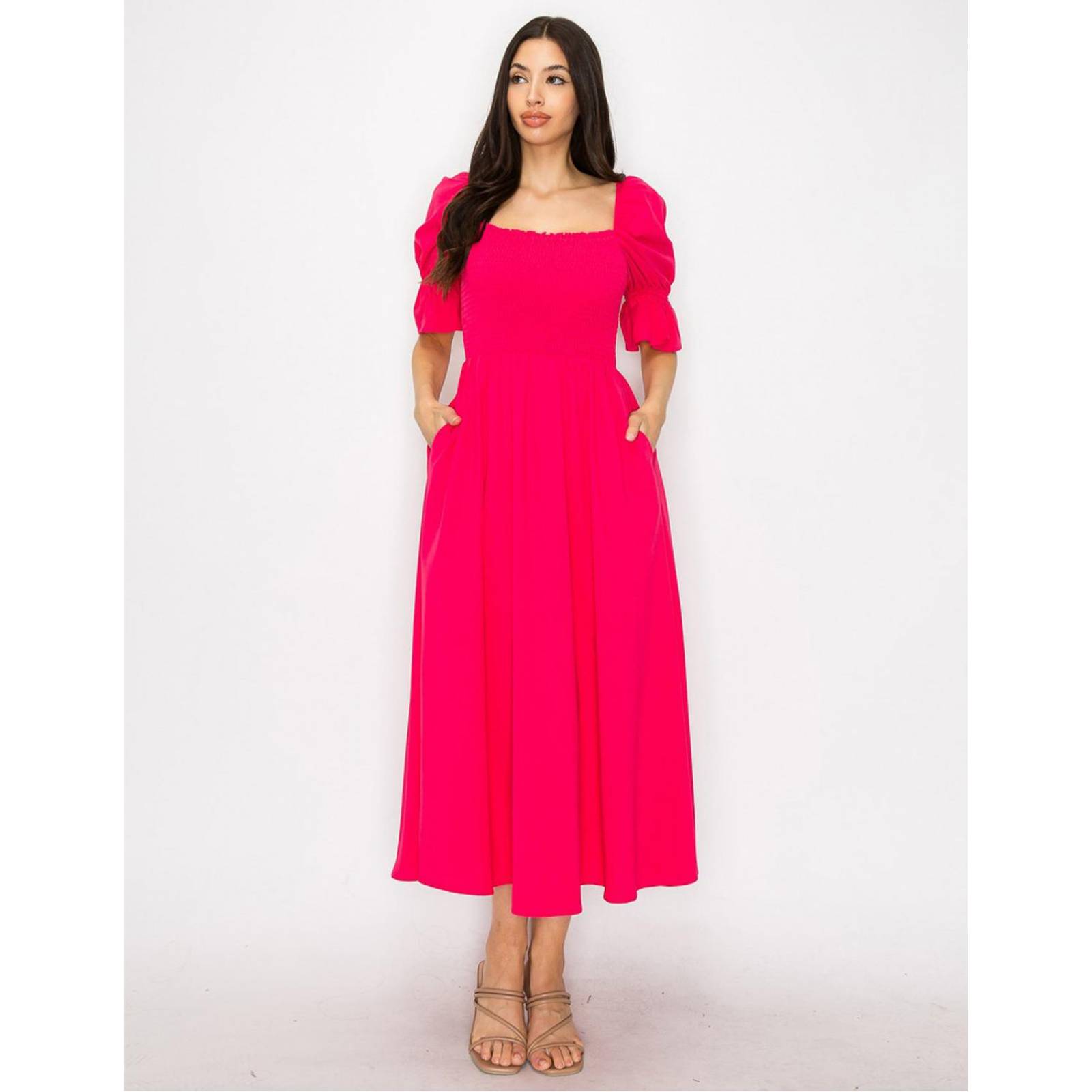 Vestido con elástico en el talle y manga bomba