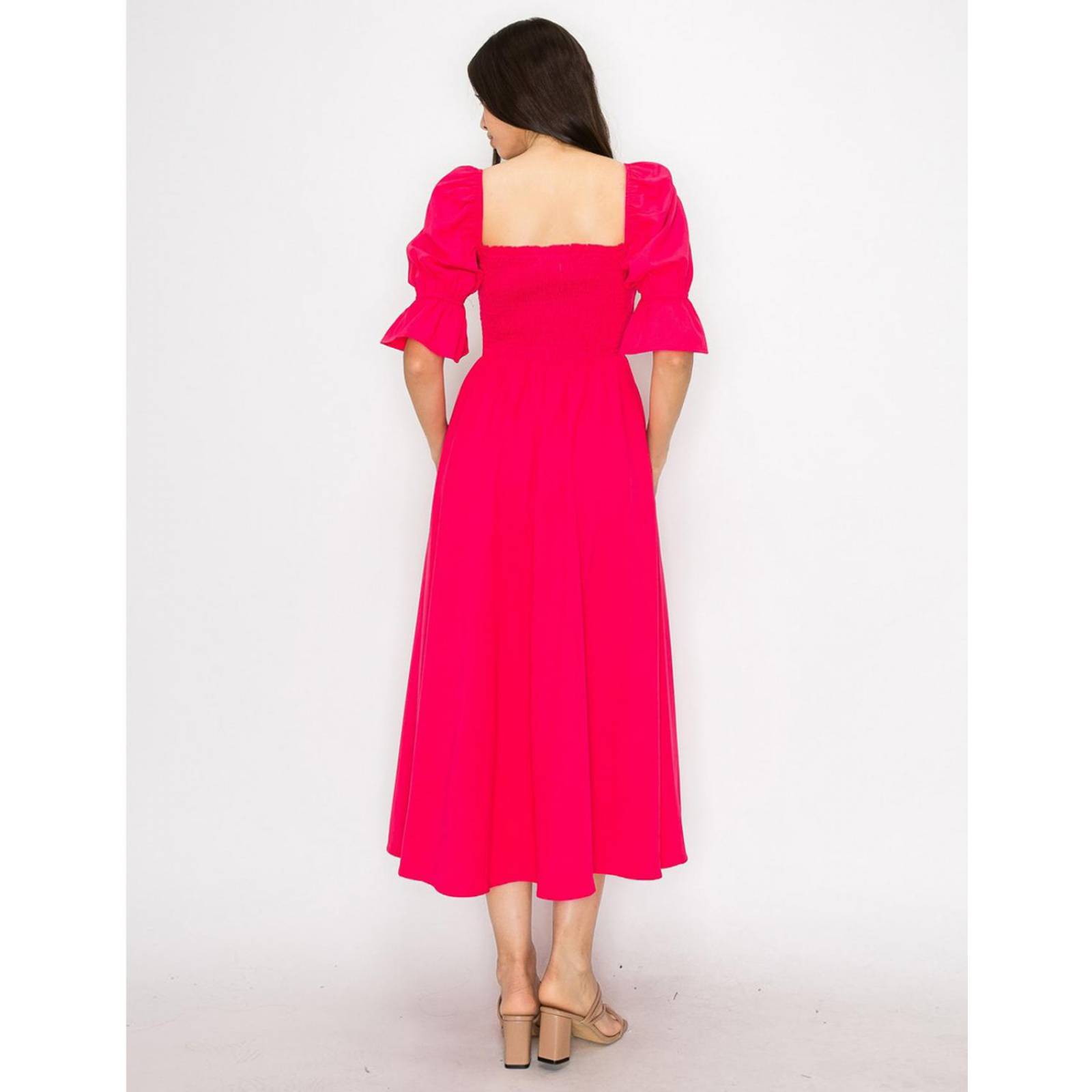 Vestido con elástico en el talle y manga bomba