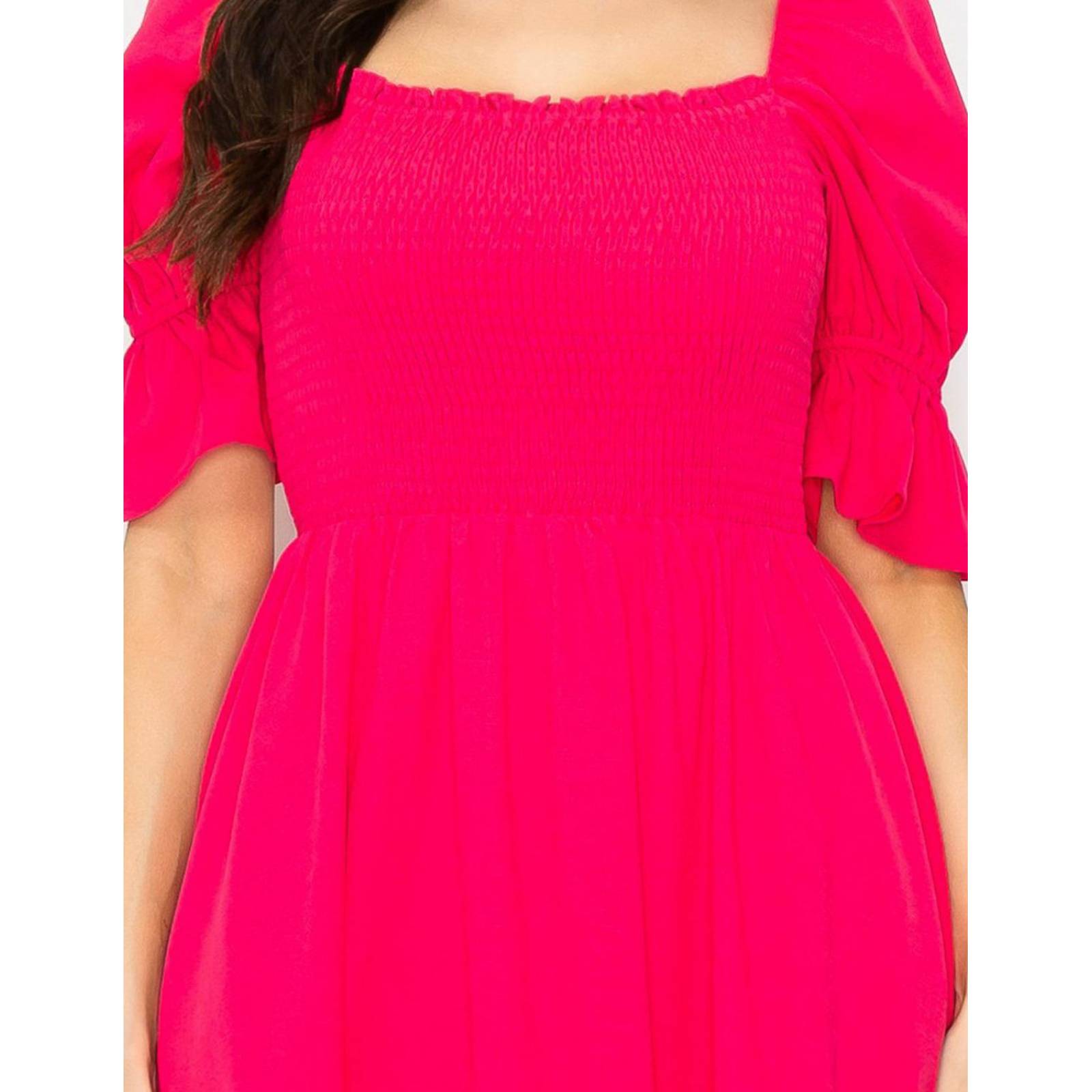 Vestido con elástico en el talle y manga bomba