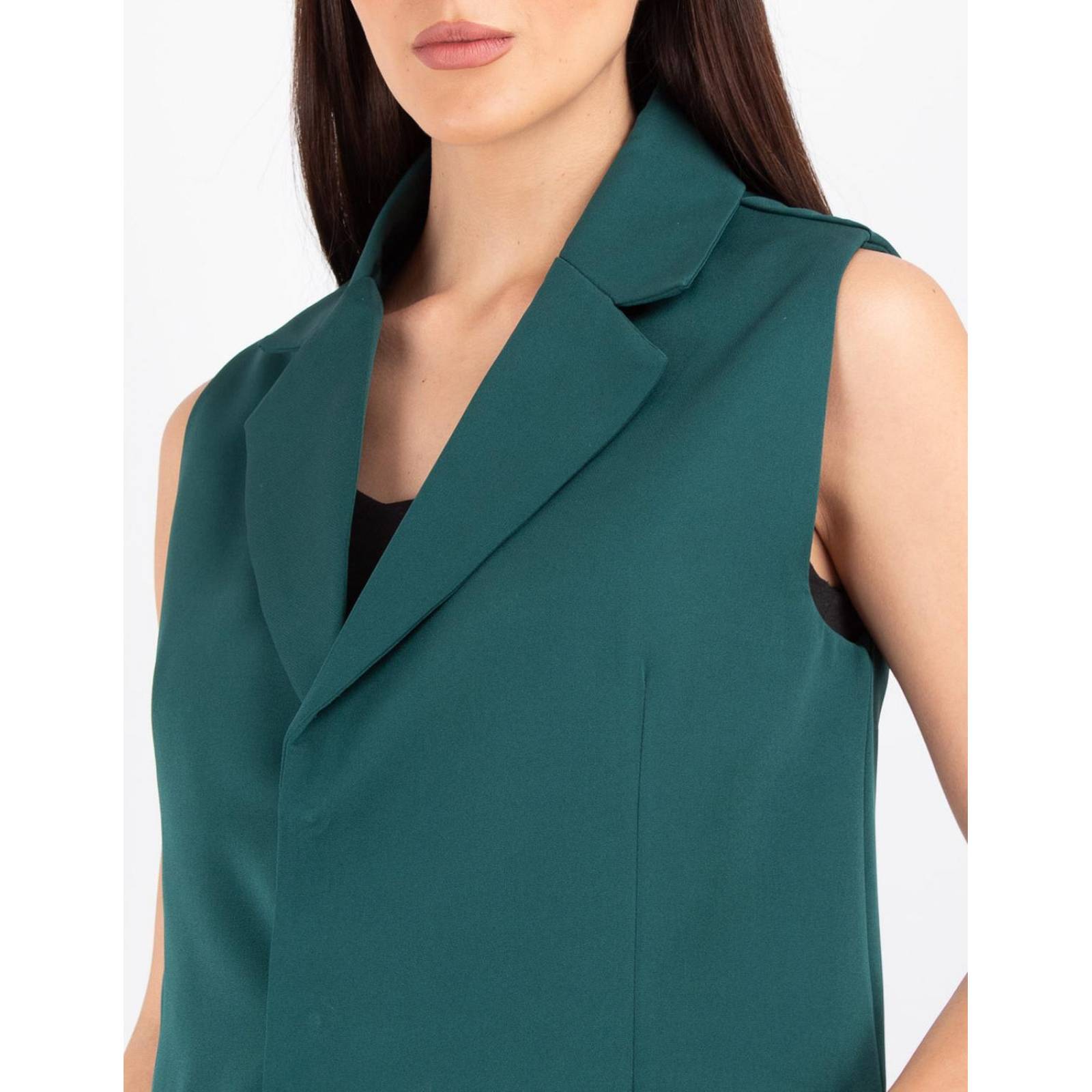 Chaleco corto con botones de presion 