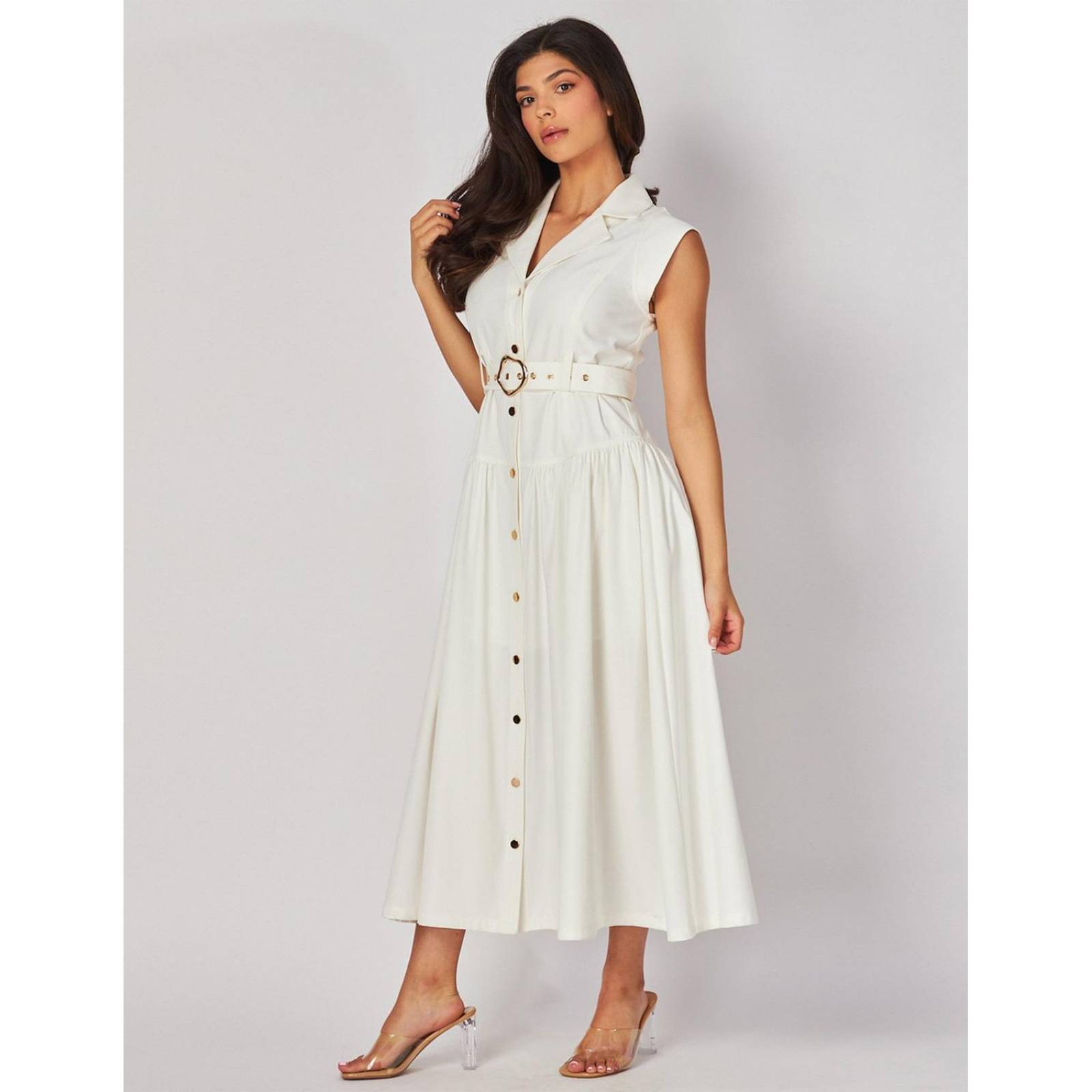 Vestido cuello camisero, manga corta y cinto 