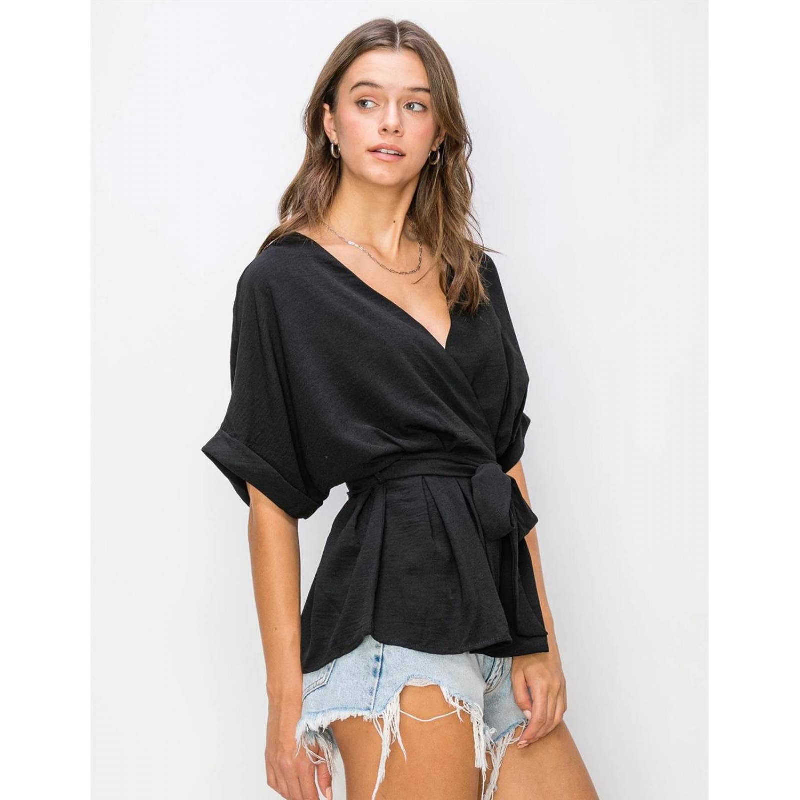 Blusa peplum con cinto 