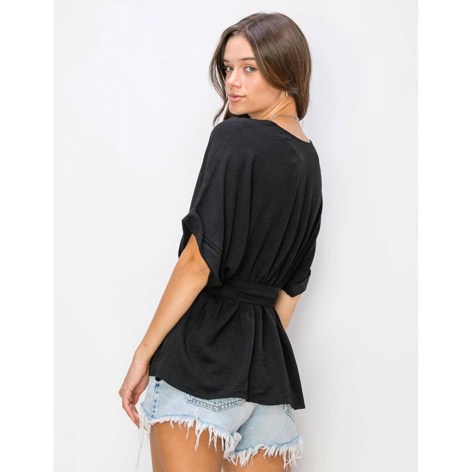 Blusa peplum con cinto 