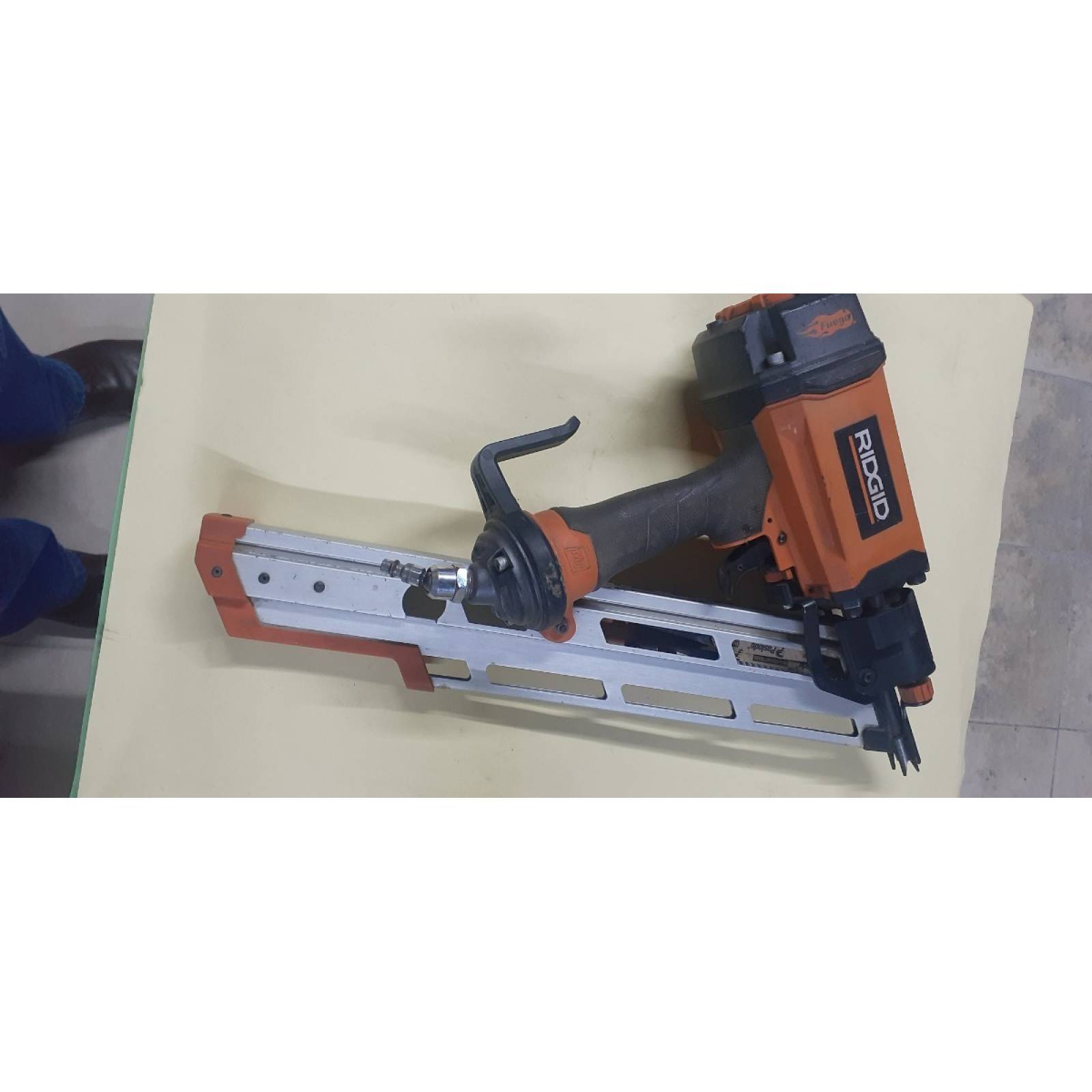 Pistola De Clavos Ridgid Neumática R350 (2548)