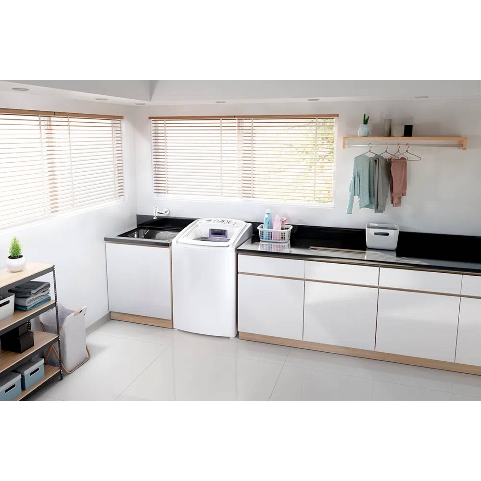 Lavadora Automática Westinghouse  17Kg de Carga Superior Blanca