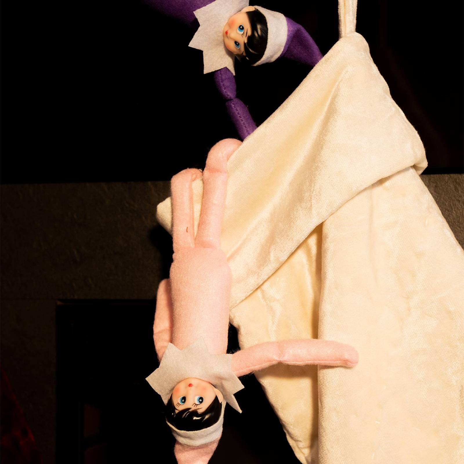 The Elf On My Shelf Tradición Navideña Elfo Travieso Se Porta Mal Morado