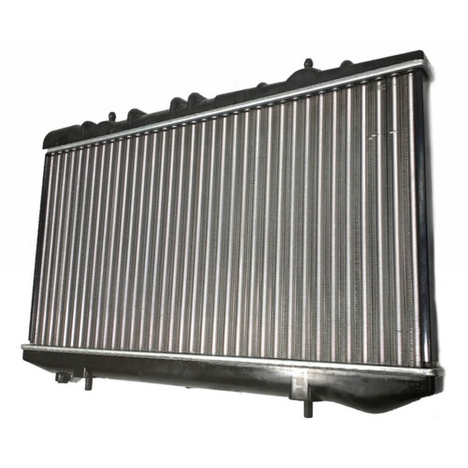 Radiador Nissan Lucino 1996 1997 1998 1999 2000 23 Mm