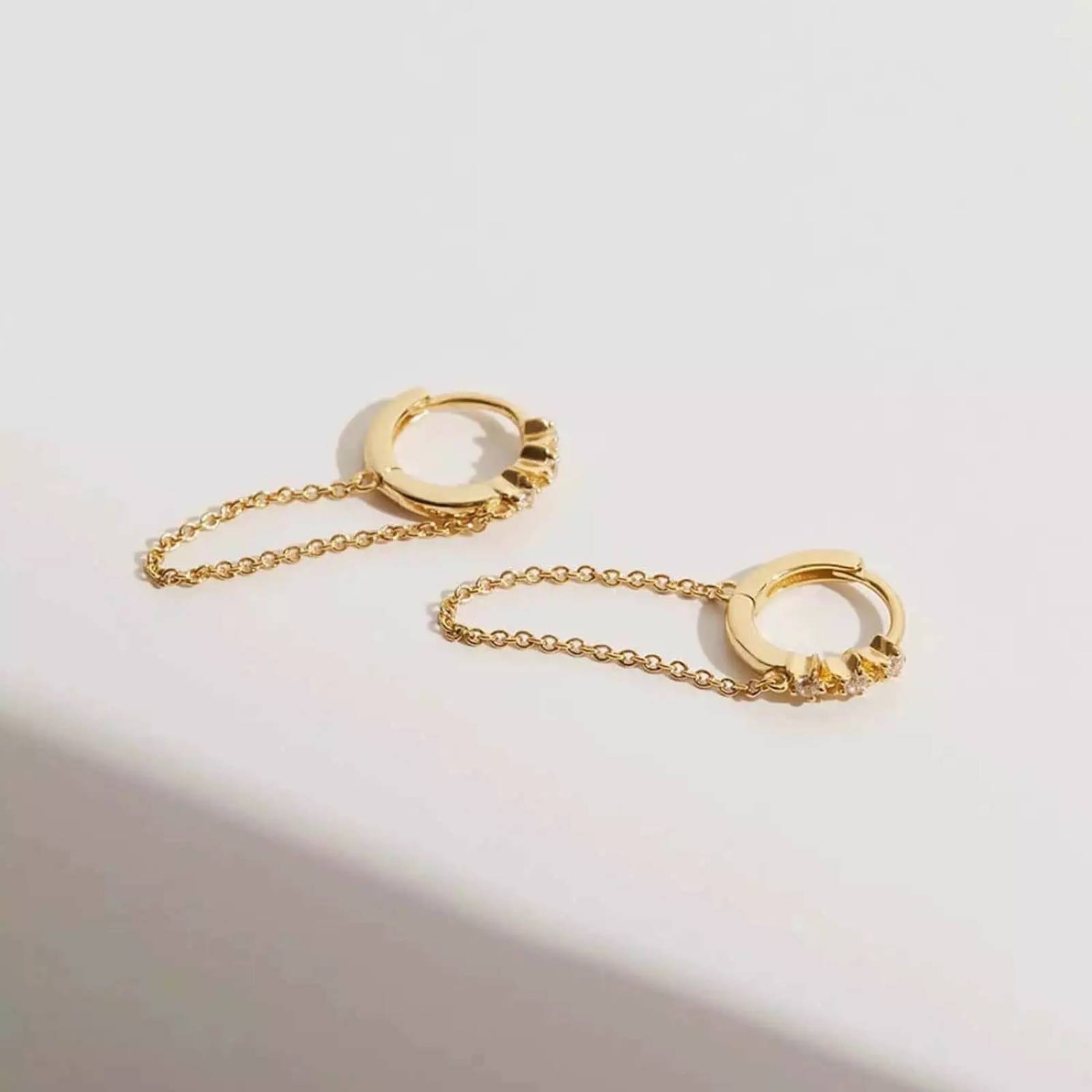 Aretes ARETIZE Cadena de Plata de Ley 925 Baño en Oro de 18k Zirconias  Dorado Mujer Unitalla + Caja de Regalo 