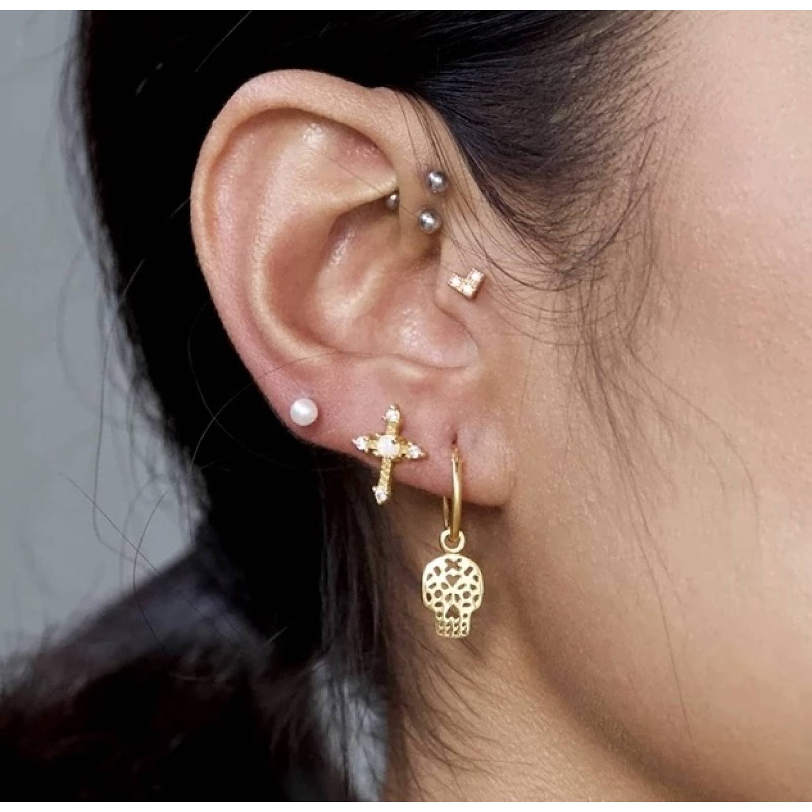 Aretes ARETIZE Cruz de Plata de Ley 925 Baño en Oro de 18k Opalo Blanco Dorado Mujer Unitalla + Caja de Regalo 
