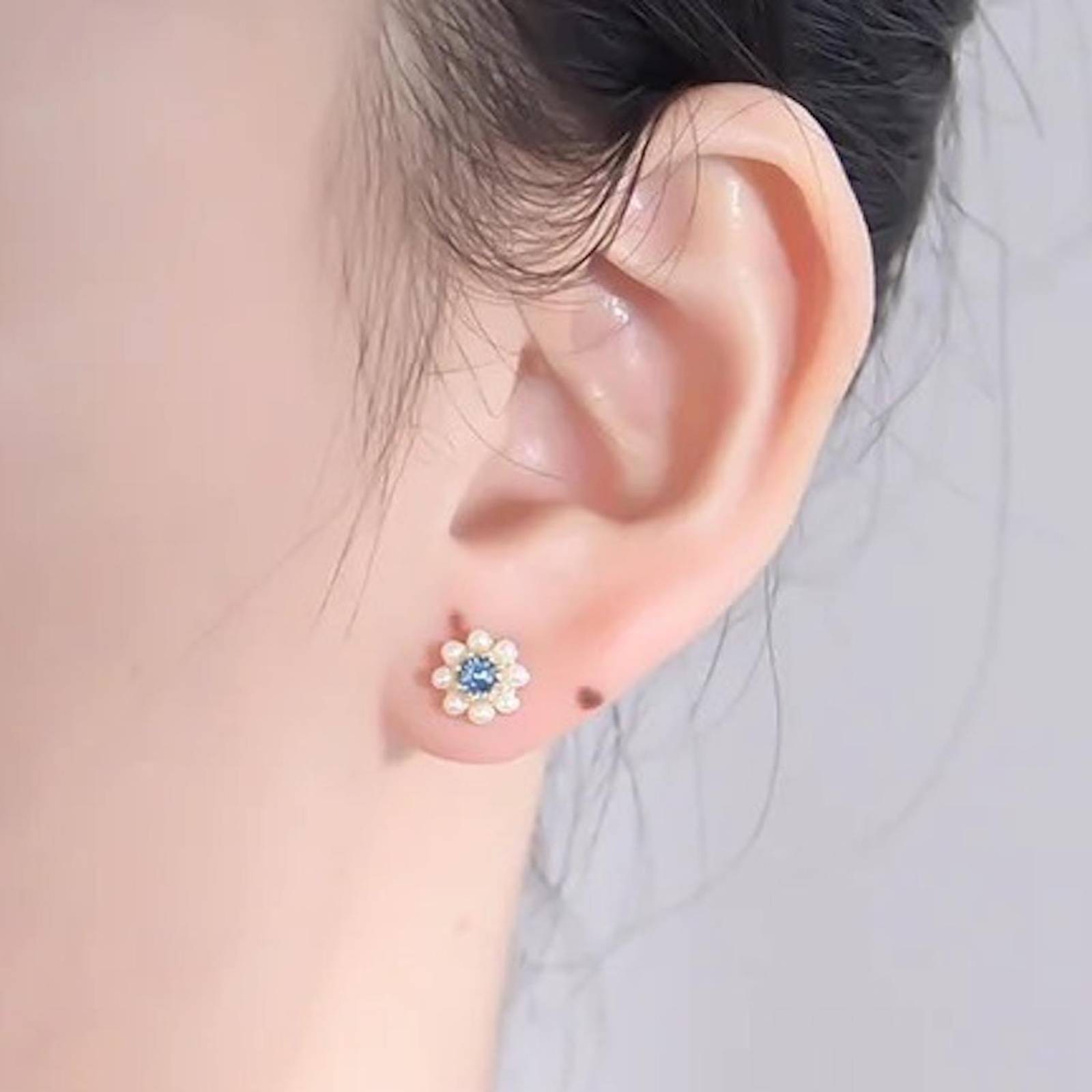 Aretes ARETIZE Flor de Plata de Ley 925 Baño en Oro de 18k Zirconias y Perlas Blanco Dorado Mujer Unitalla + Caja de 