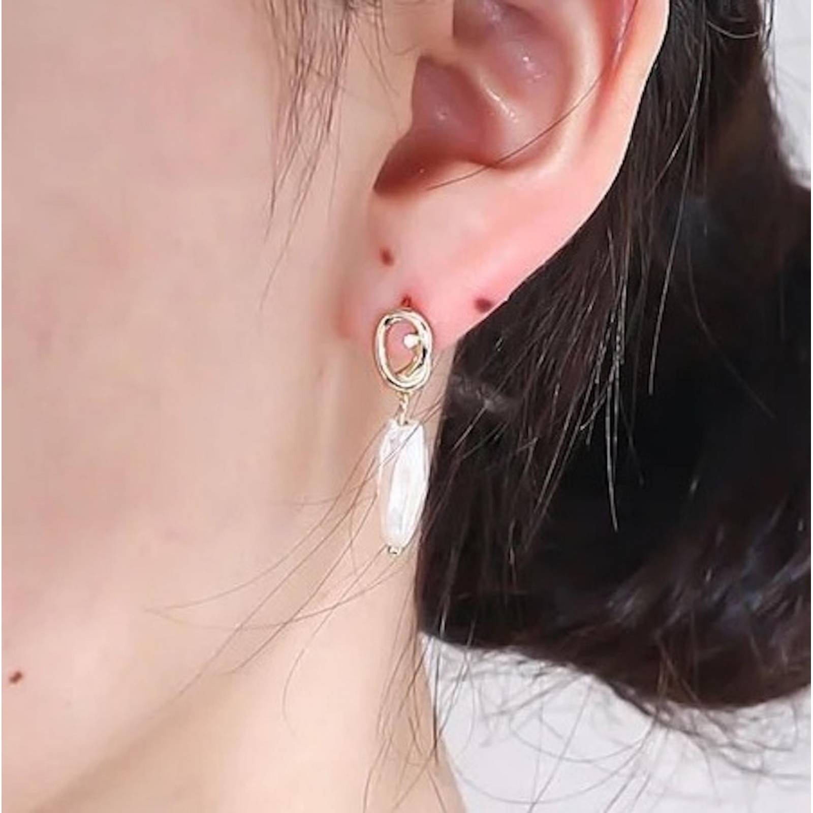 Aretes ARETIZE Perlas grandes de Plata de Ley 925 Baño en Oro de 18k Perlas Dorado Mujer Unitalla + Caja de Regalo 