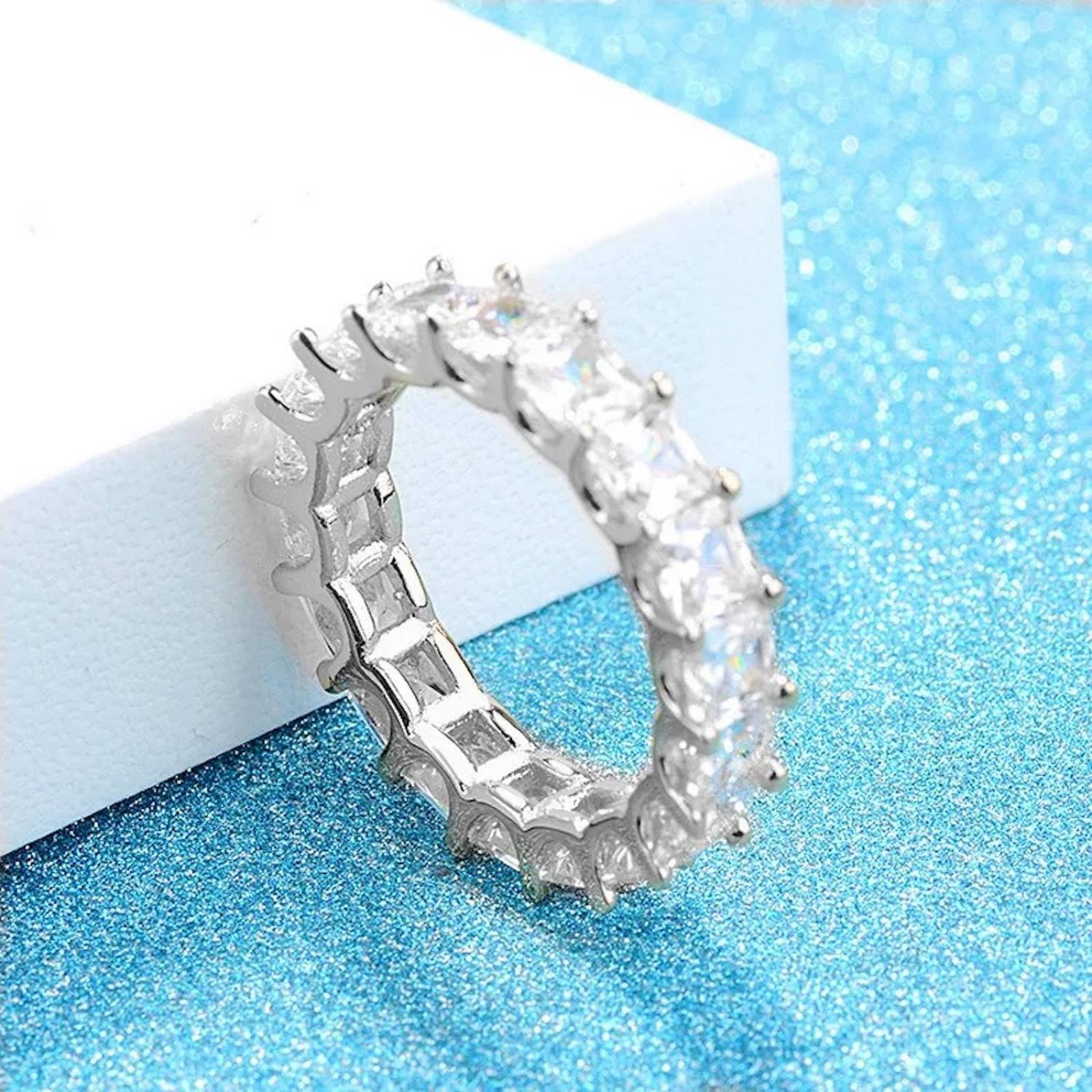 Anillo de Plata 925 Transparente Zirconias Grueso Talla 5 Plateado 9.0