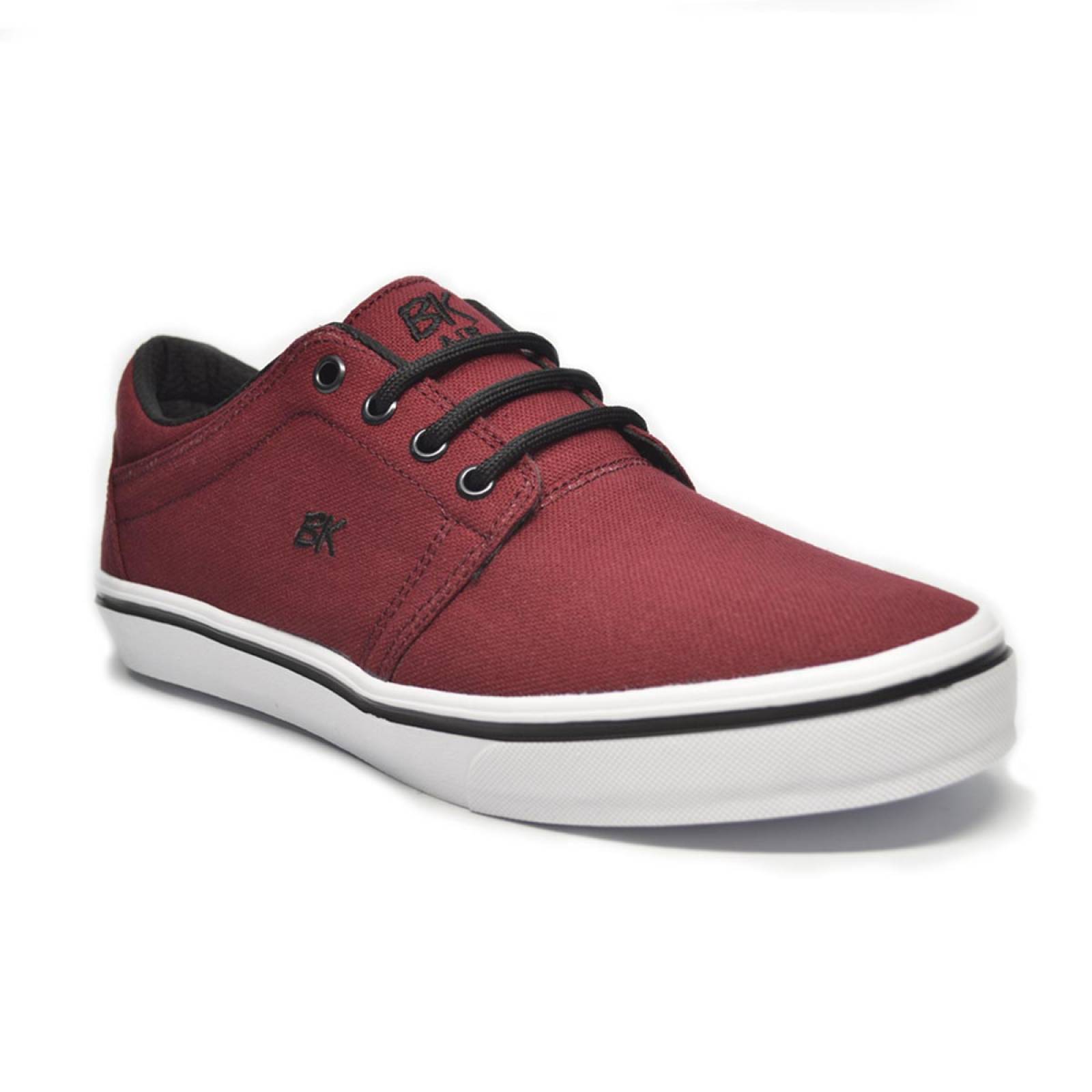 Tenis polo sale bordo