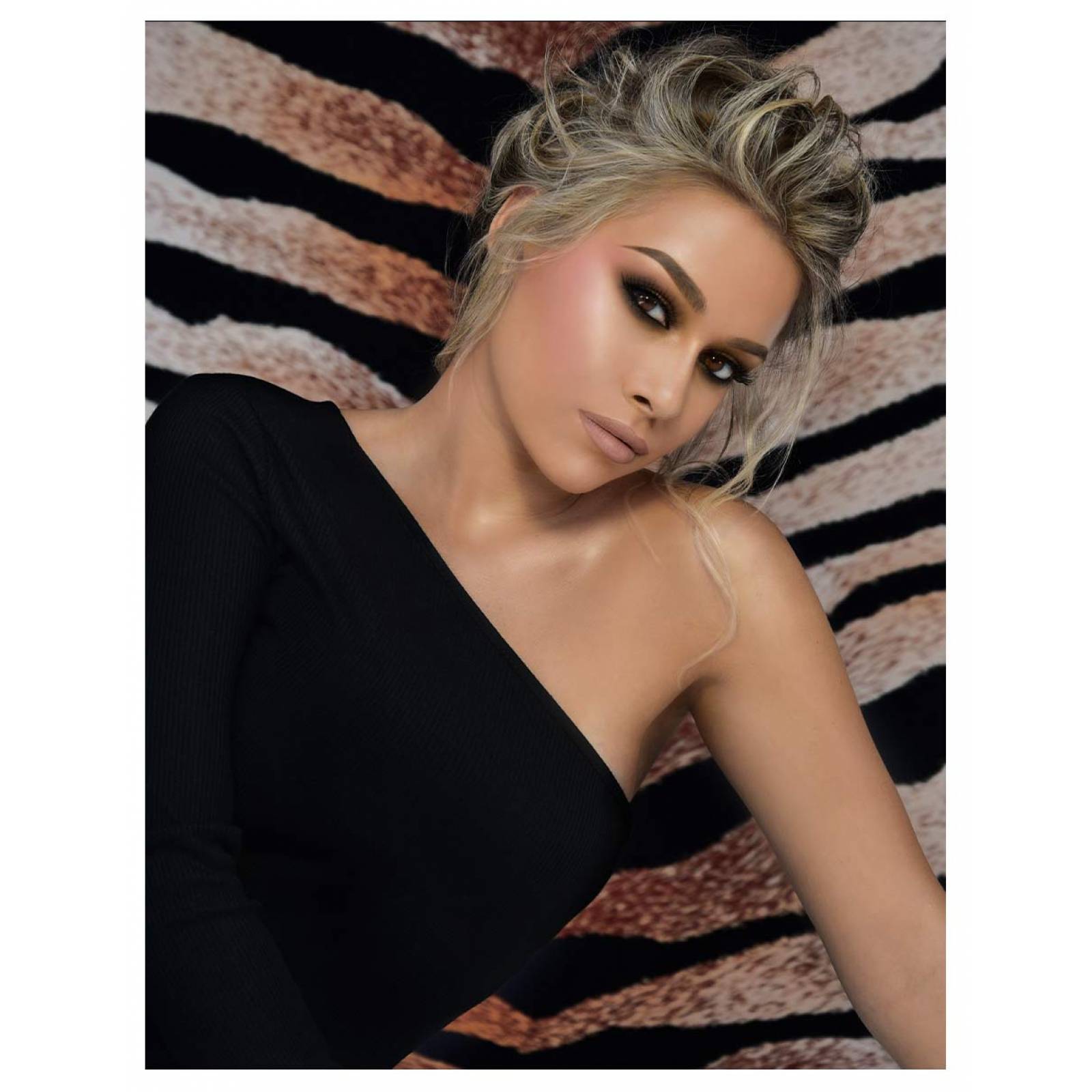 Paleta de Sombras 20 tonos Warm Nude BYS Cosmetics