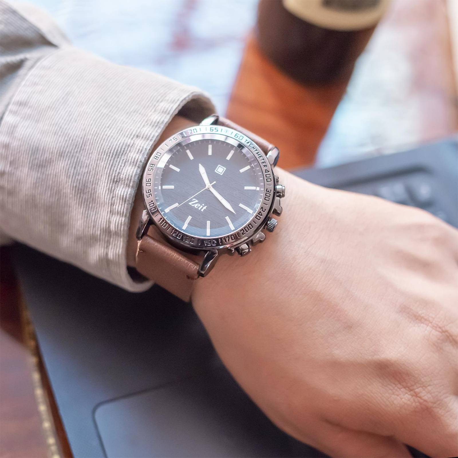 Reloj Análogo Zeit Casual Hombre Tacto Piel Liso Chocolate