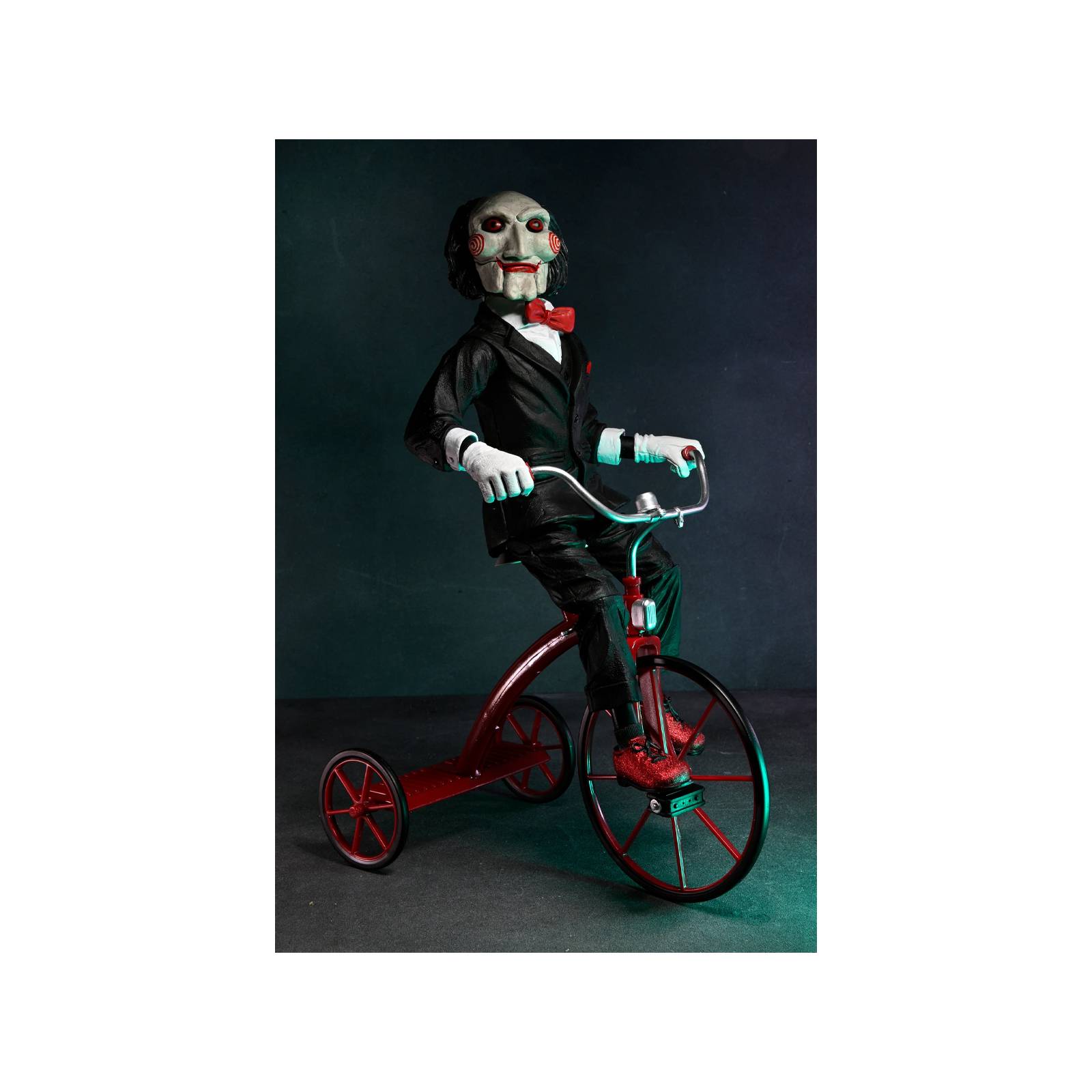 Figura Neca Saw - Billy en Triciclo con Sonido 12 Pulgadas