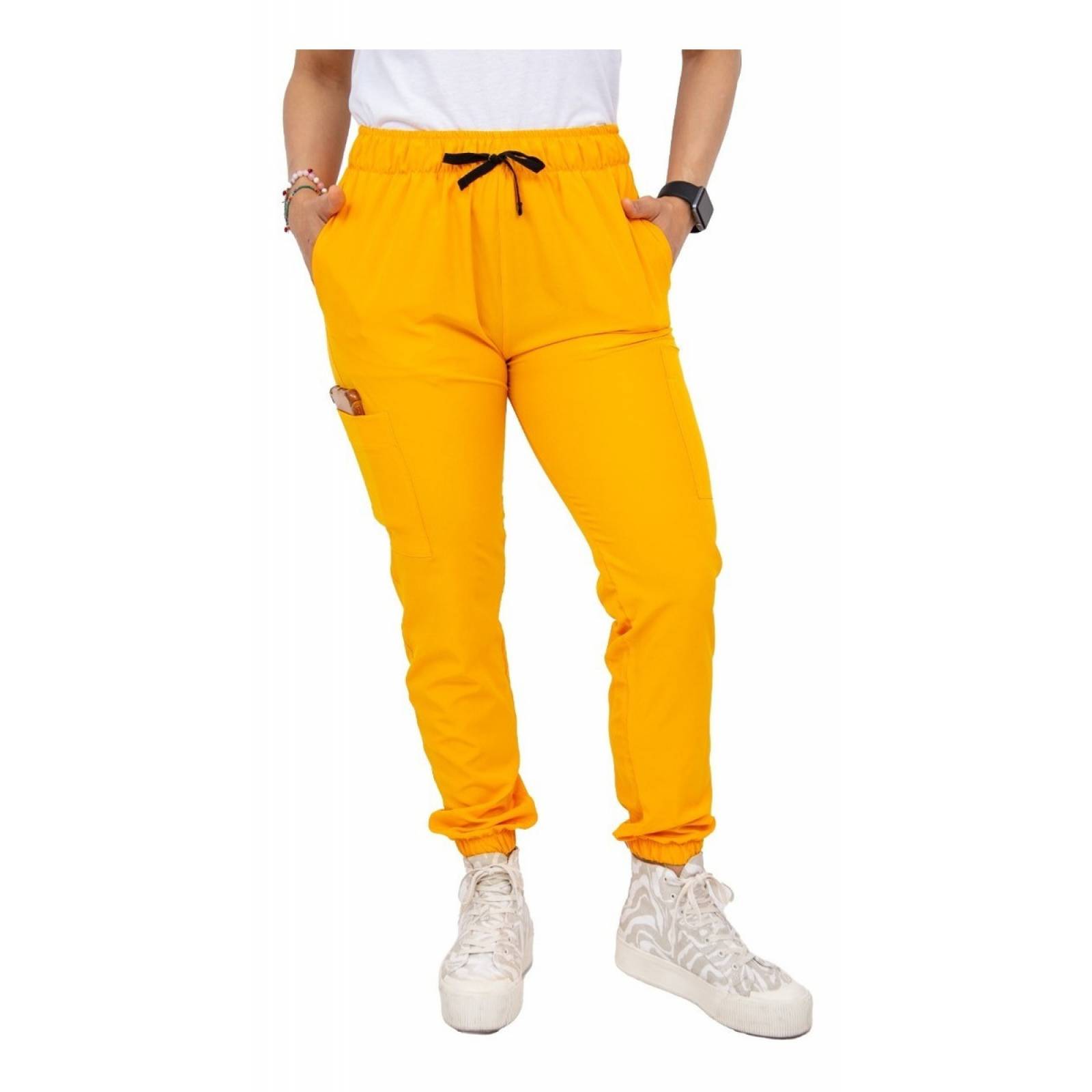 Uniforme Quirúrgico Stretch Amarillo Antifluidos Mujer Jogger Scrubs del Cupatitzio