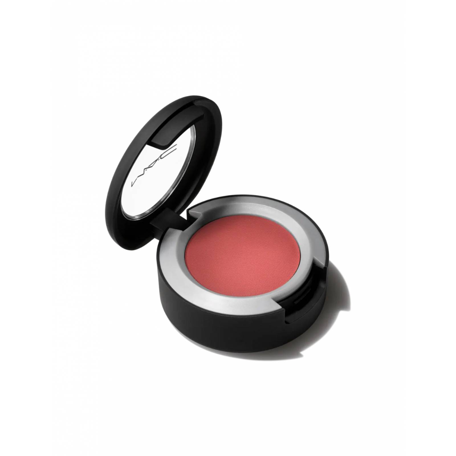 Sombra de Ojos Mate Powder Kiss Devoted to Chili. Mac Cosmetics