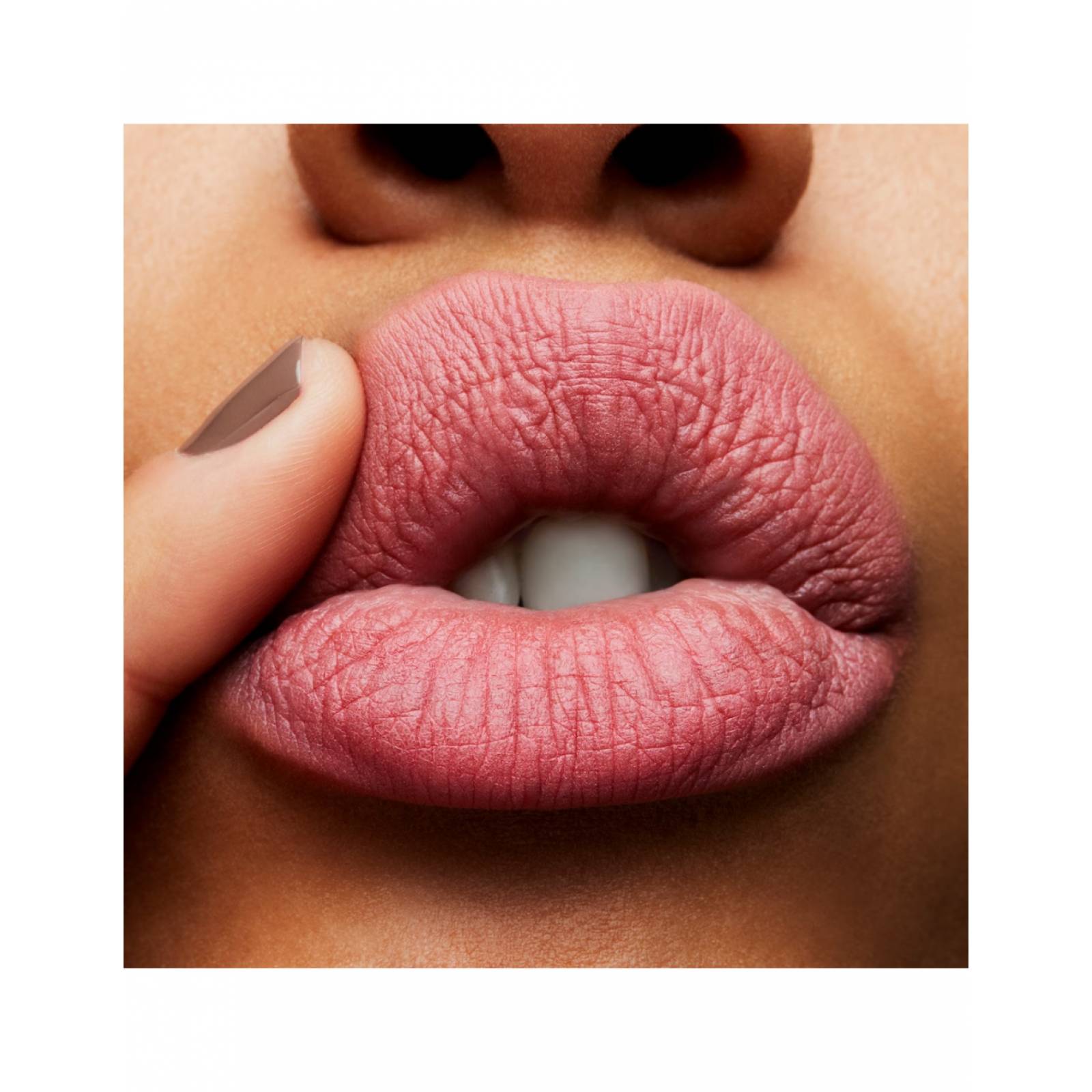 Labial MAC Powder Kiss Lipstick Sultriness