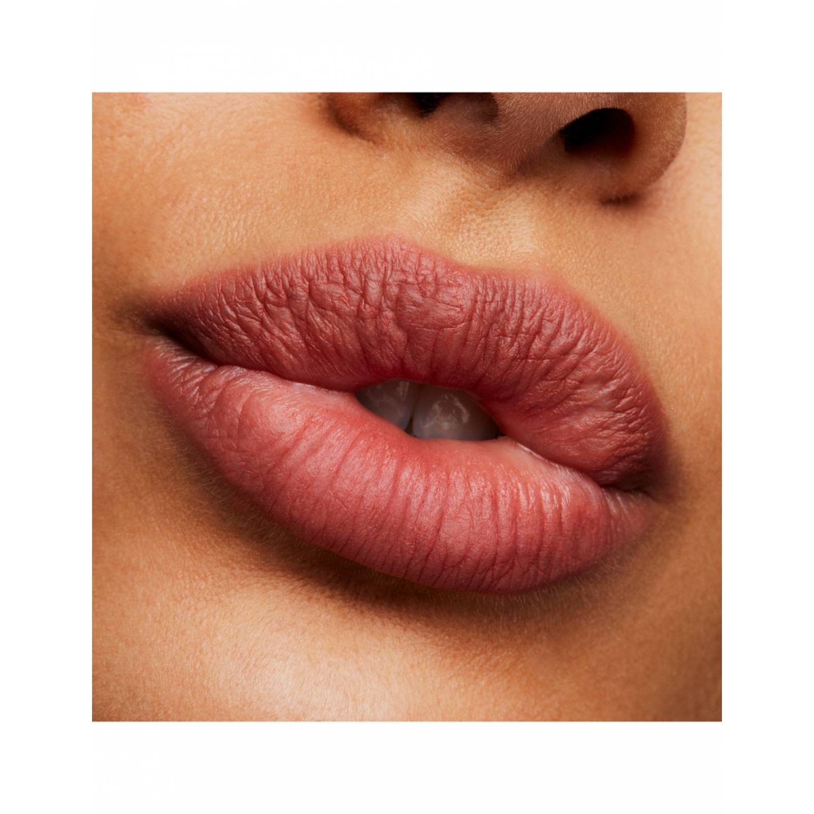 Labial MAC Powder Kiss Lipstick Sultry Move