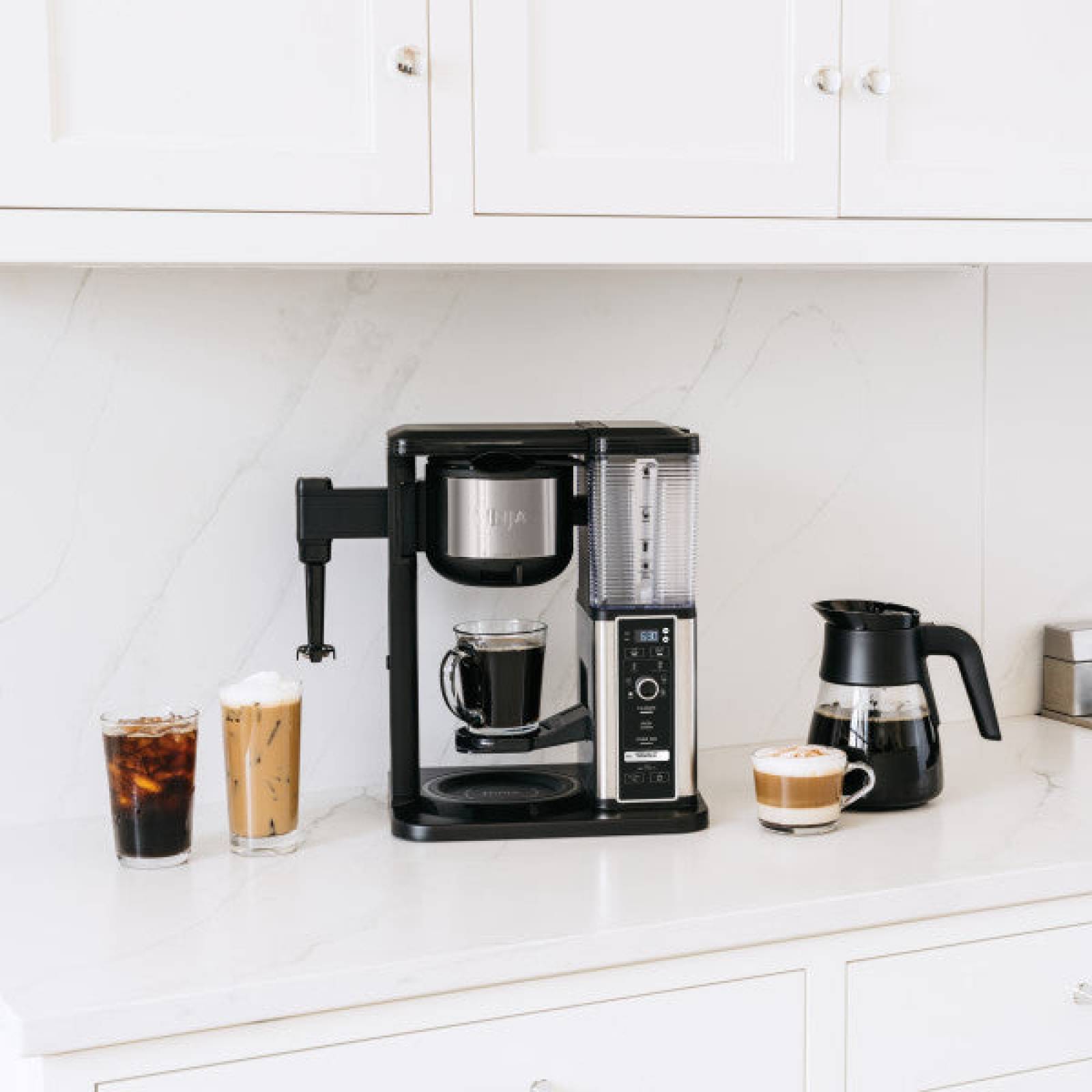 Cafetera Ninja CM401 10 tazas, 6 tamaños, 3 programas, espumador, cold brew, gris